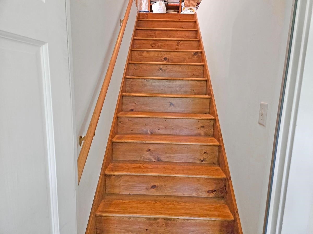 Hartford, Vermont, 05001, United States, 4 Bedrooms Bedrooms, ,4 BathroomsBathrooms,Residential,Active,1941371