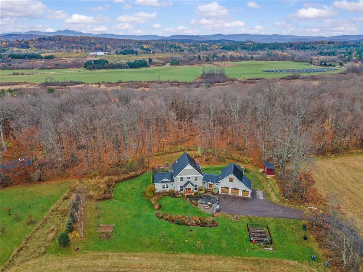 Essex, Vermont, 05452, United States, 4 Bedrooms Bedrooms, ,3 BathroomsBathrooms,Residential,Active,1973542