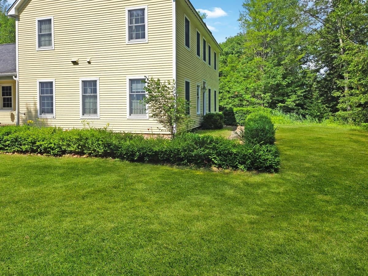 Hartford, Vermont, 05001, United States, 4 Bedrooms Bedrooms, ,4 BathroomsBathrooms,Residential,Active,1941371