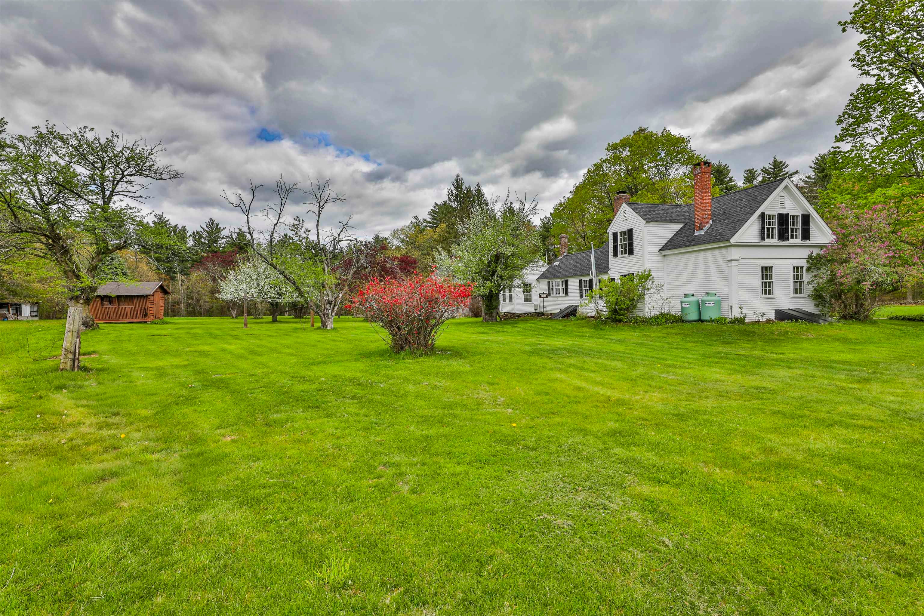 Derry, New Hampshire, 03038, United States, 3 Bedrooms Bedrooms, ,2 BathroomsBathrooms,Residential,Pending,2045748