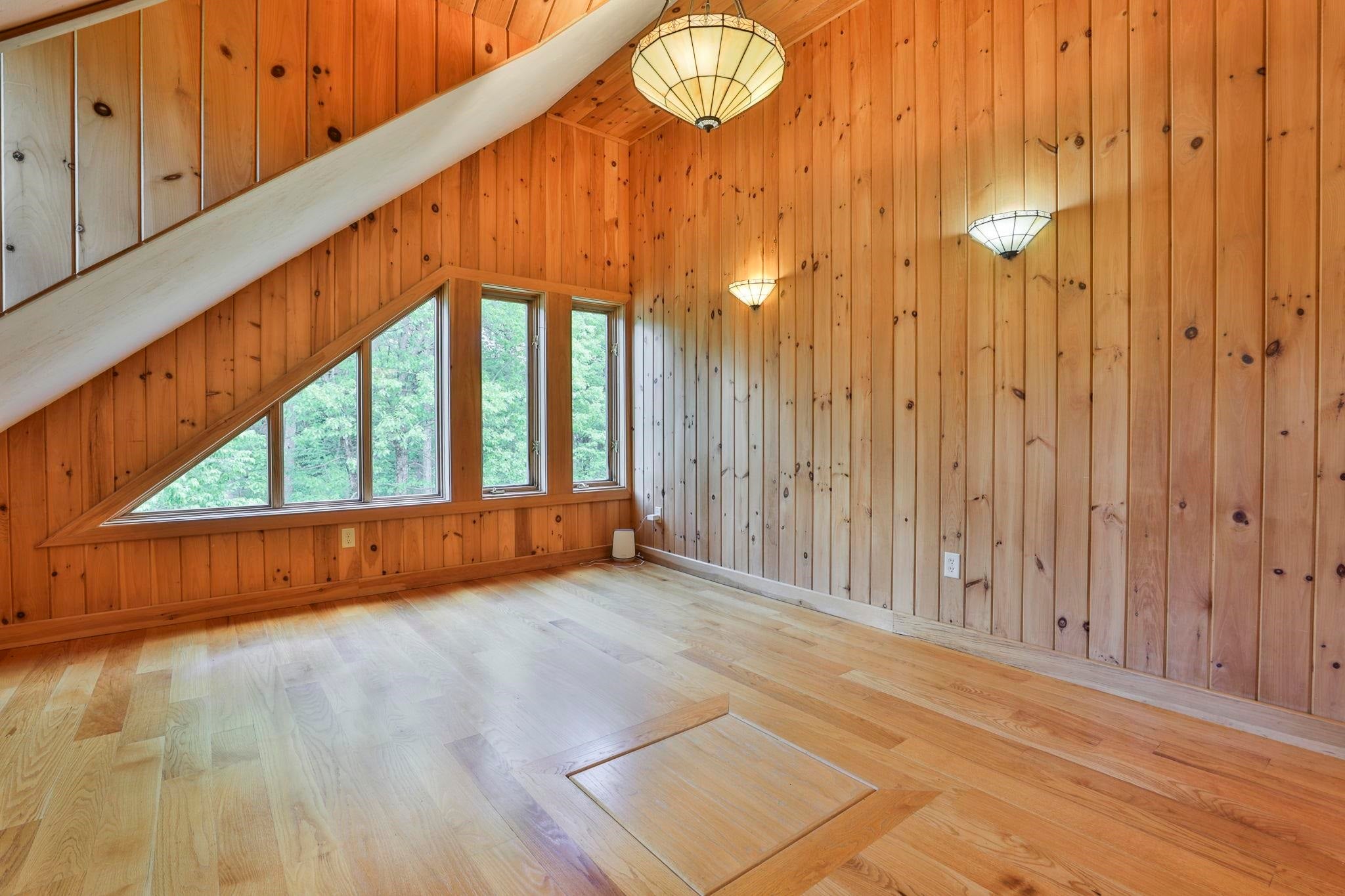 Wilton, New Hampshire, 03086, United States, 5 Bedrooms Bedrooms, ,4 BathroomsBathrooms,Residential,Active,2052126