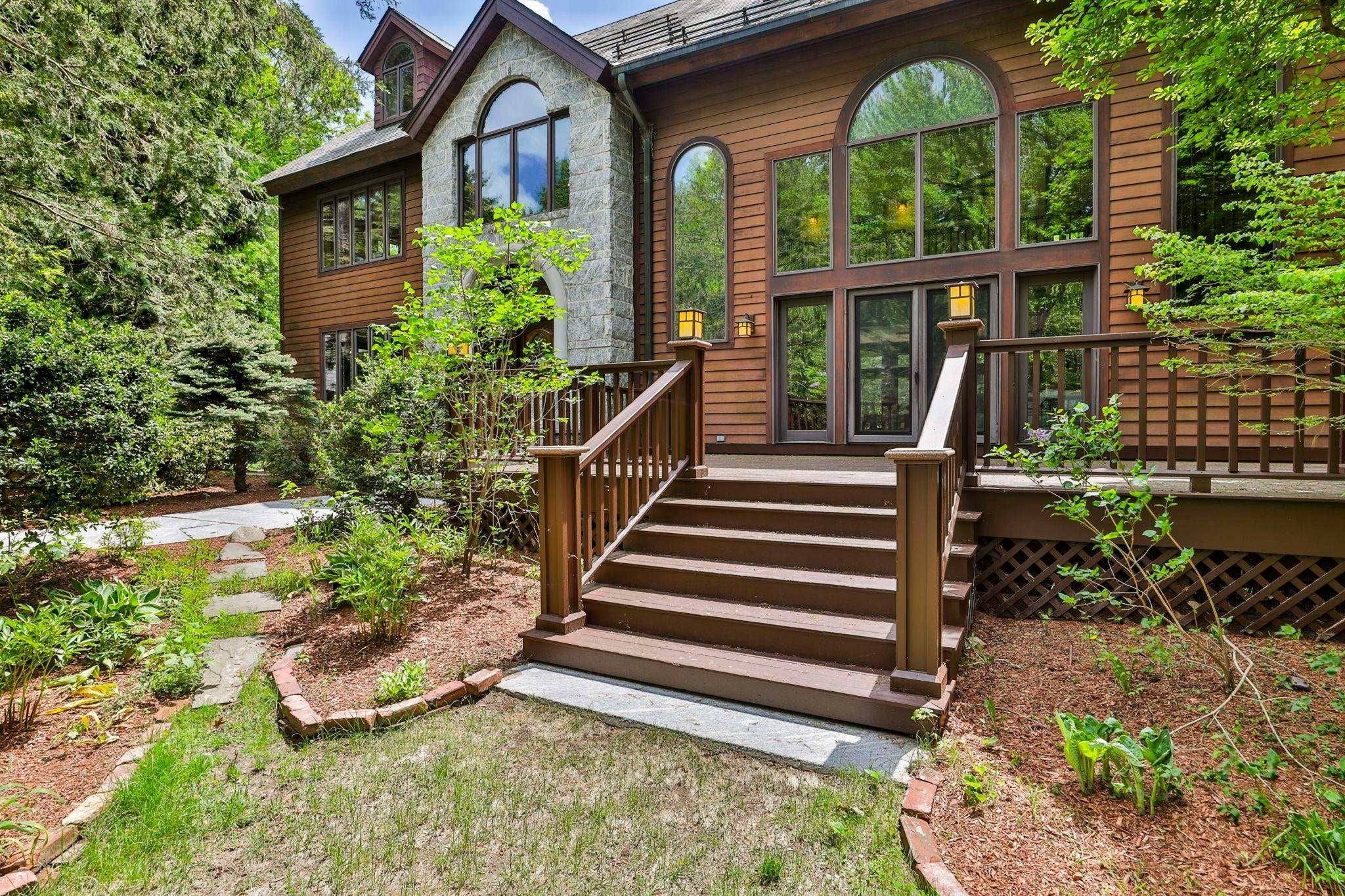 Wilton, New Hampshire, 03086, United States, 5 Bedrooms Bedrooms, ,4 BathroomsBathrooms,Residential,Active,2052126