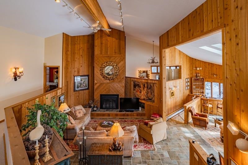 Peru, Vermont, 05152, United States, 5 Bedrooms Bedrooms, ,5 BathroomsBathrooms,Residential,Active,2014570