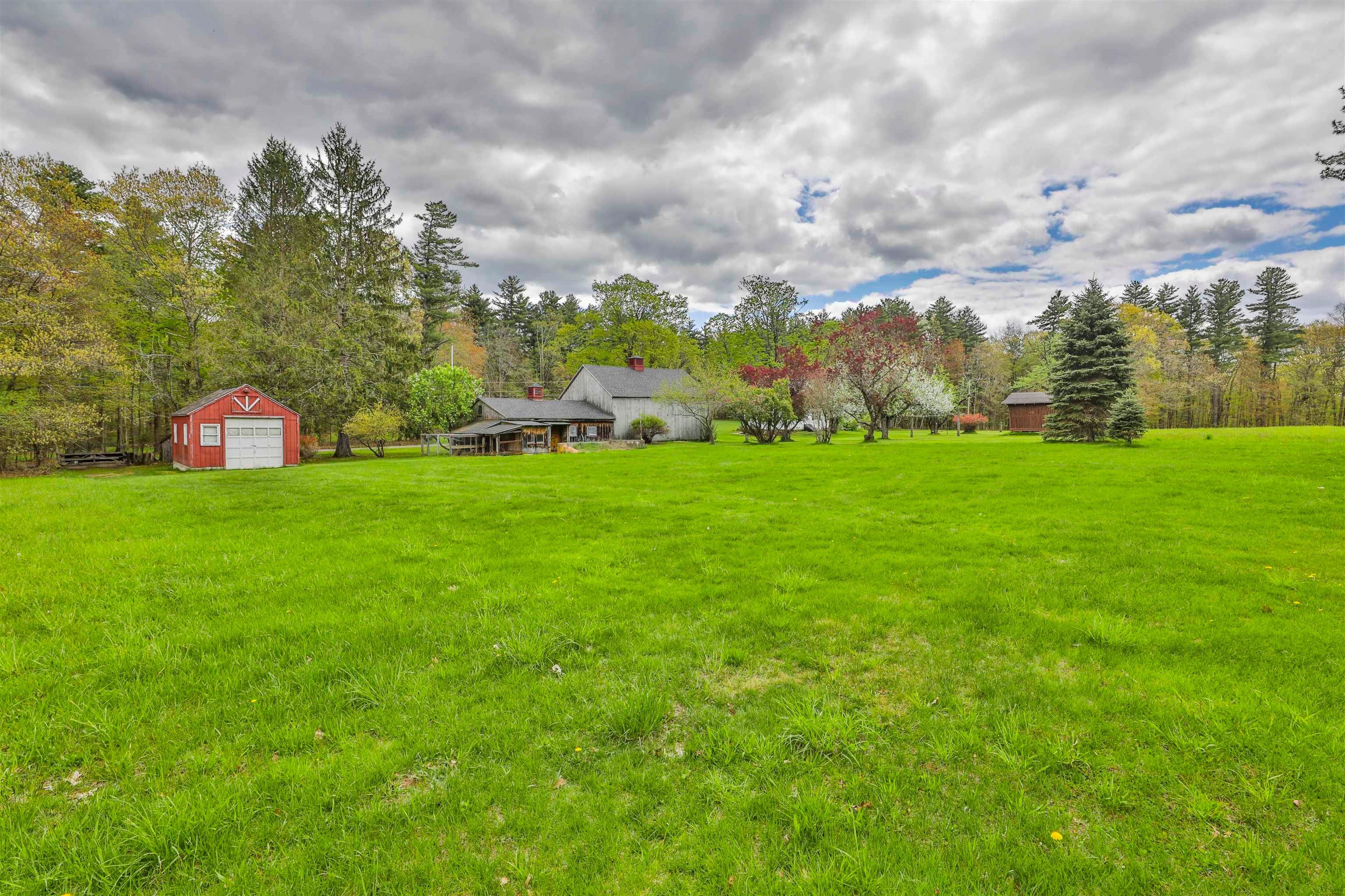 Derry, New Hampshire, 03038, United States, 3 Bedrooms Bedrooms, ,2 BathroomsBathrooms,Residential,Pending,2045748
