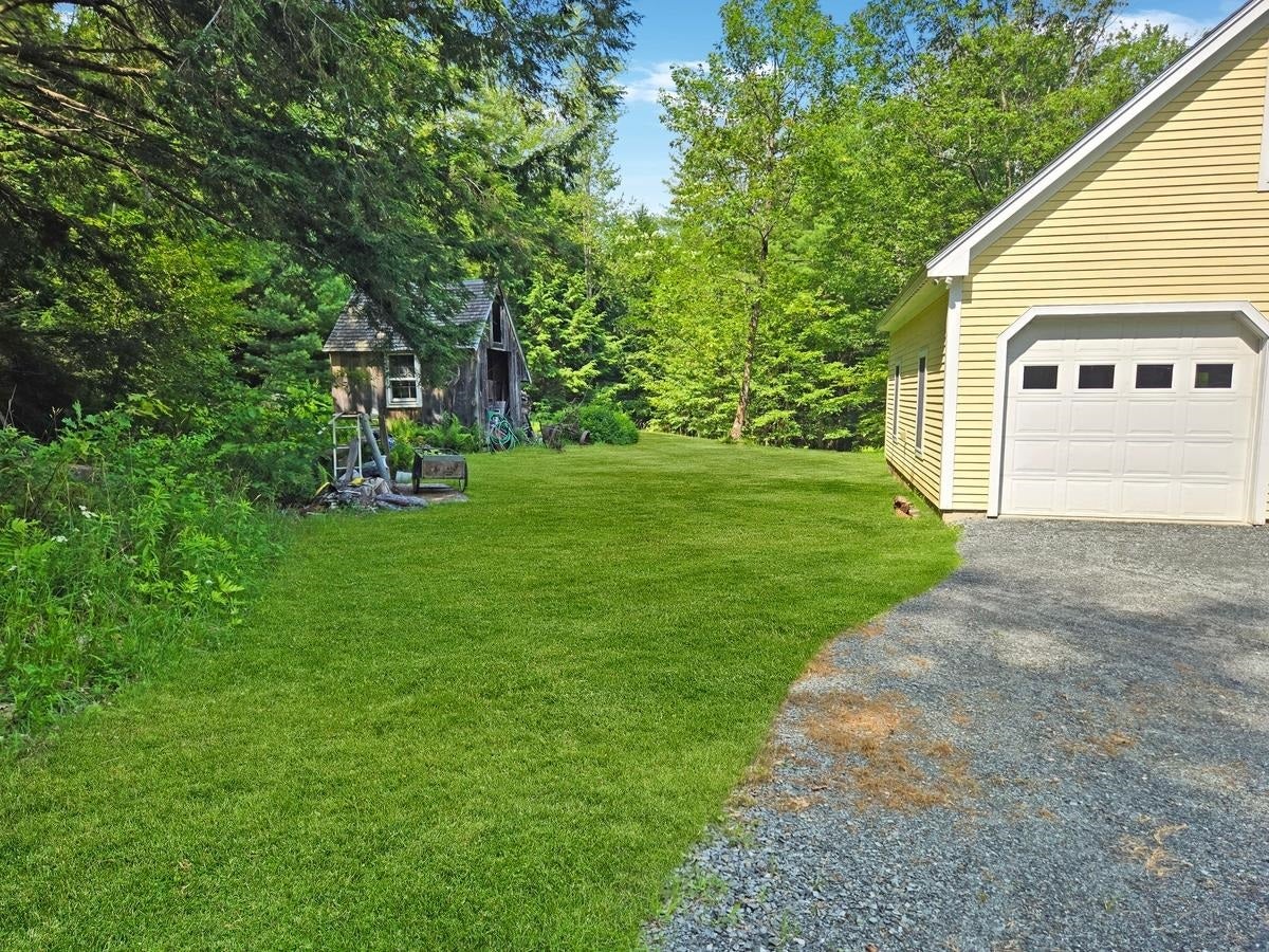 Hartford, Vermont, 05001, United States, 4 Bedrooms Bedrooms, ,4 BathroomsBathrooms,Residential,Active,1941371