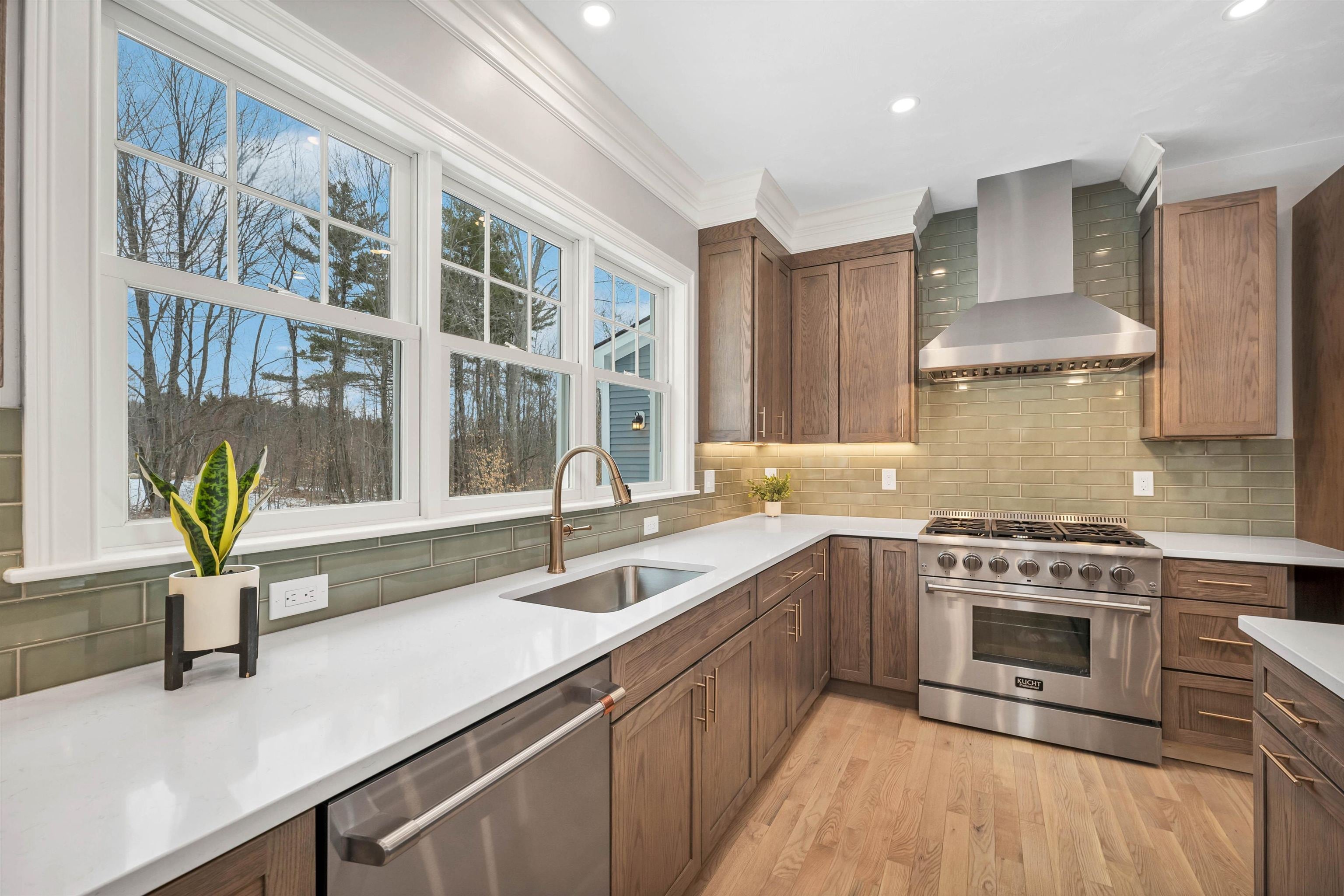 Meredith, New Hampshire, 03253, United States, 4 Bedrooms Bedrooms, ,5 BathroomsBathrooms,Residential,Active,1970998