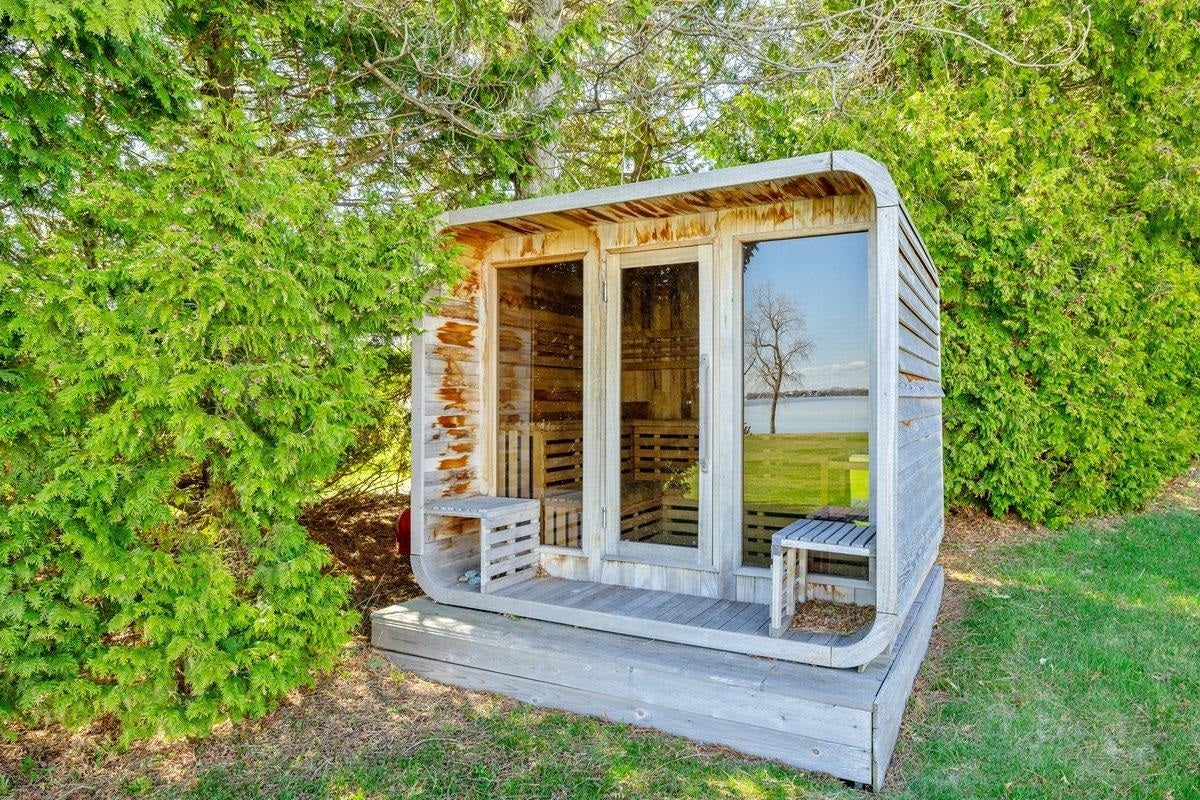 Alburgh, Vermont, 05440, United States, 3 Bedrooms Bedrooms, ,5 BathroomsBathrooms,Residential,Active,2043833