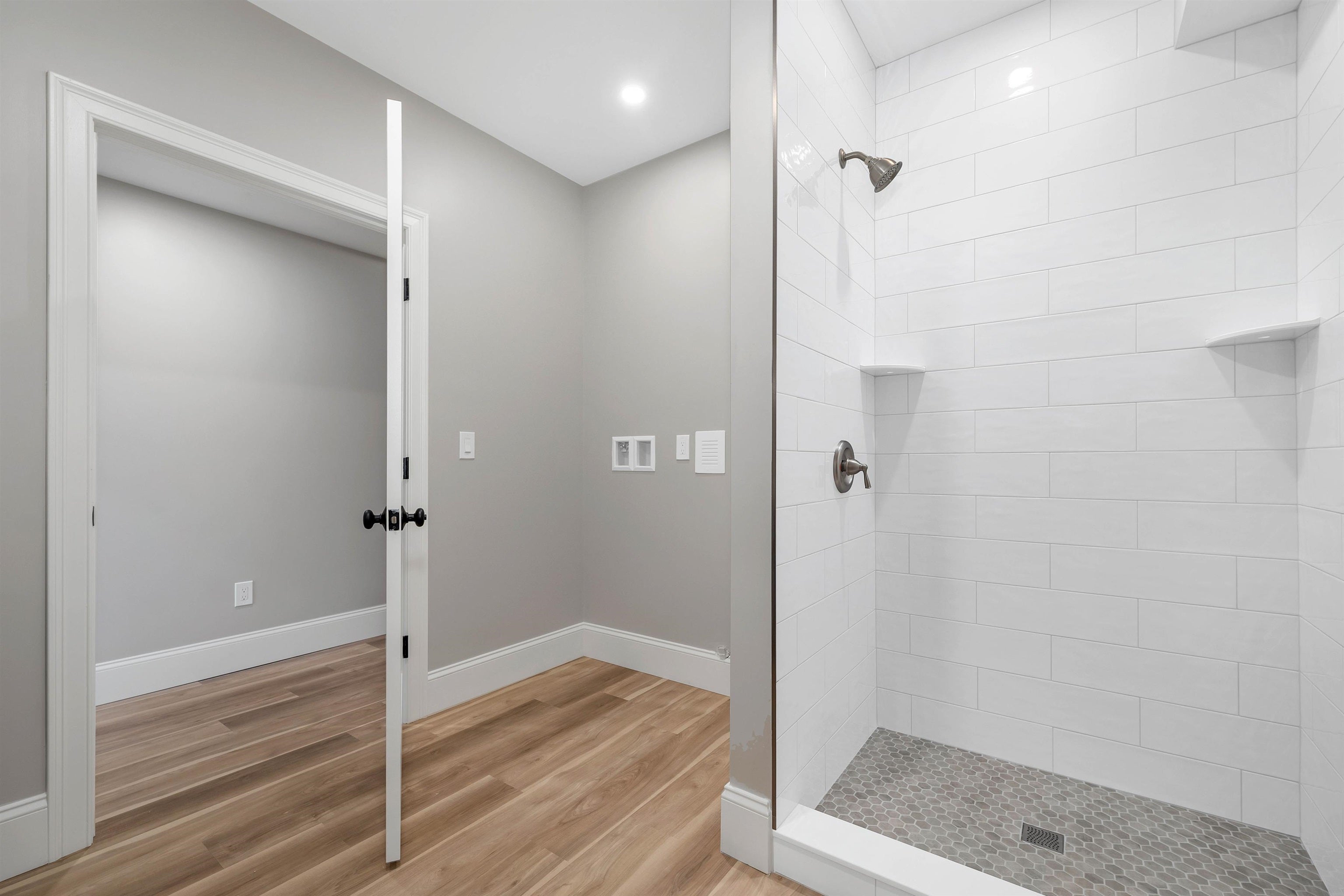 Meredith, New Hampshire, 03253, United States, 4 Bedrooms Bedrooms, ,5 BathroomsBathrooms,Residential,Active,1970998