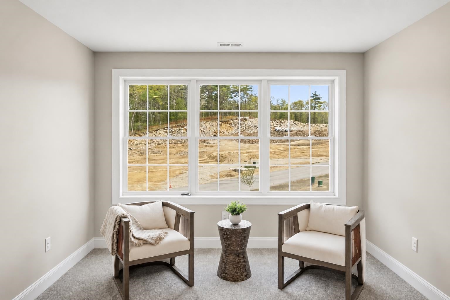 Derry, New Hampshire, 03038, United States, 4 Bedrooms Bedrooms, ,3 BathroomsBathrooms,Residential,Active,1992291