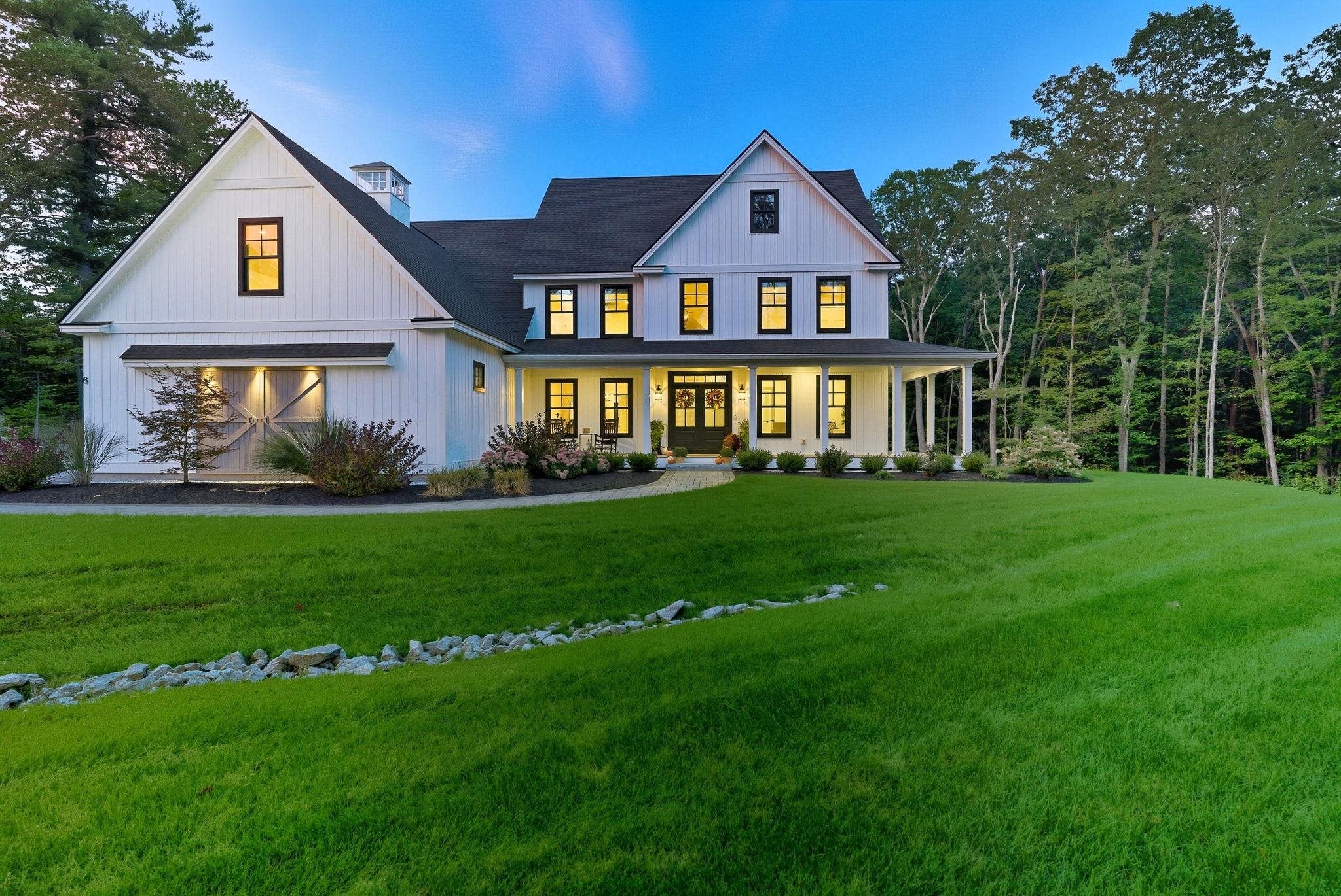 Hollis, New Hampshire, 03049, United States, 4 Bedrooms Bedrooms, ,3 BathroomsBathrooms,Residential,Active,1945249