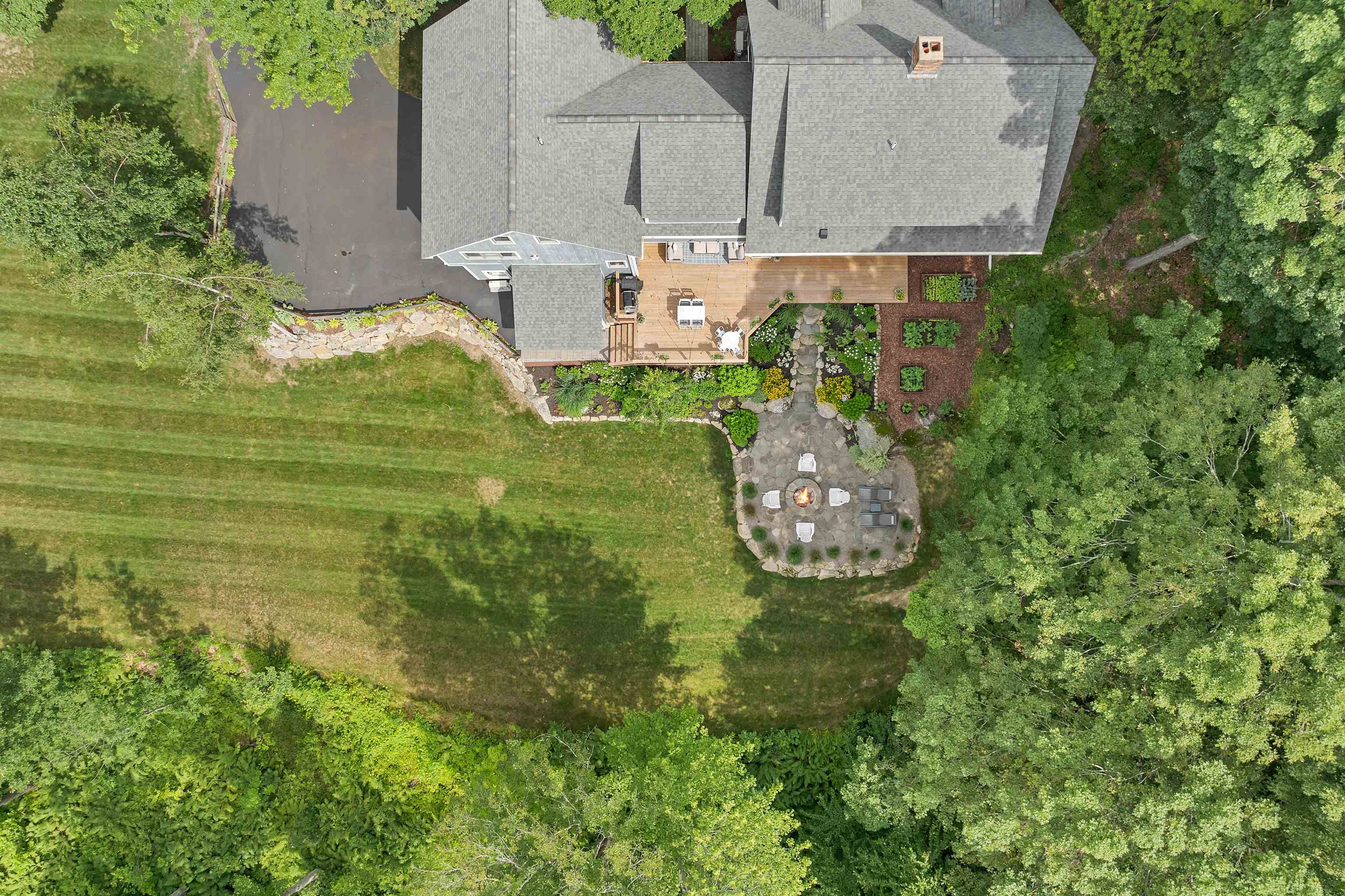 Meredith, New Hampshire, 03253, United States, 4 Bedrooms Bedrooms, ,5 BathroomsBathrooms,Residential,Pending,2045598