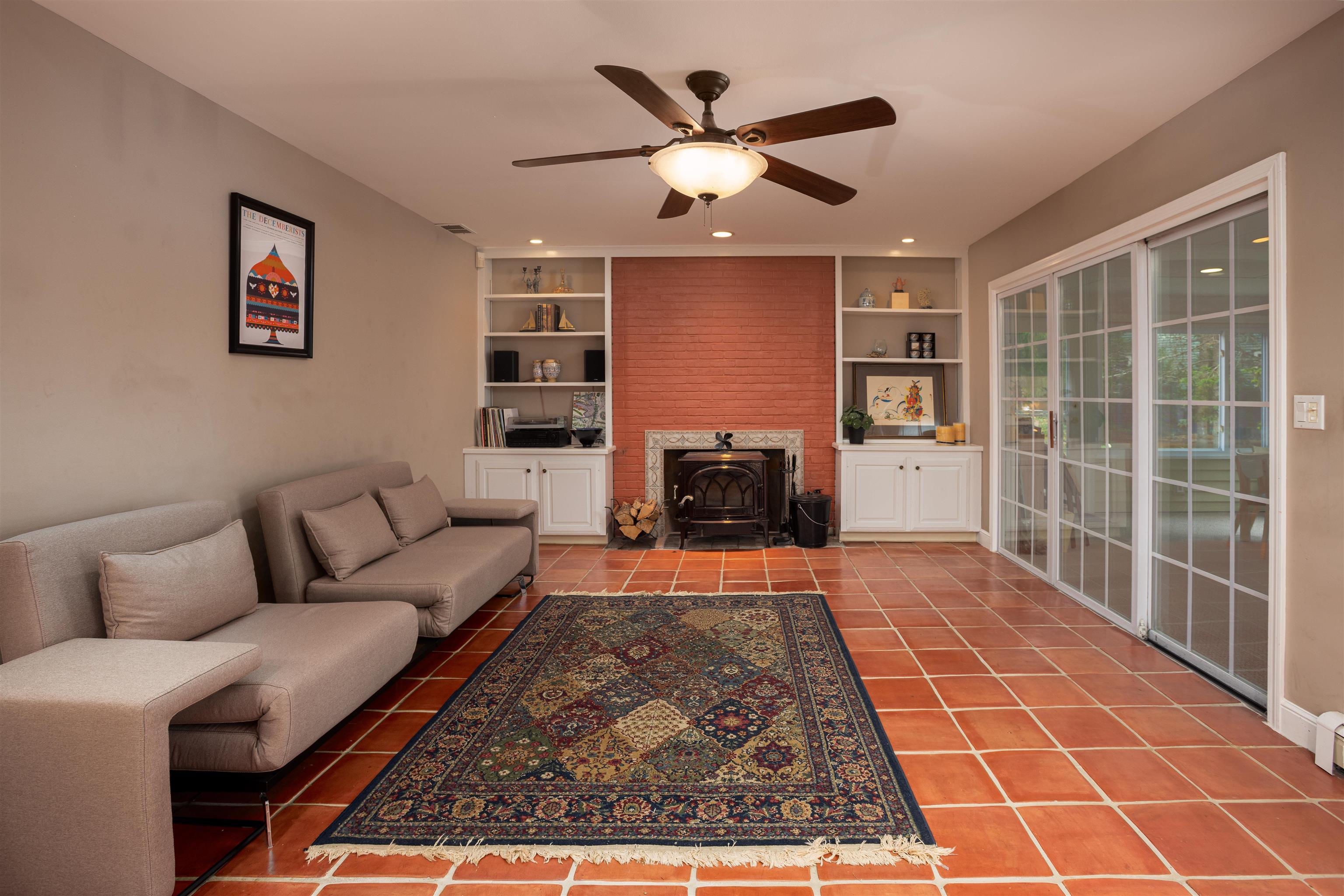 Shelburne, Vermont, 05482, United States, 3 Bedrooms Bedrooms, ,4 BathroomsBathrooms,Residential,Active,1962170