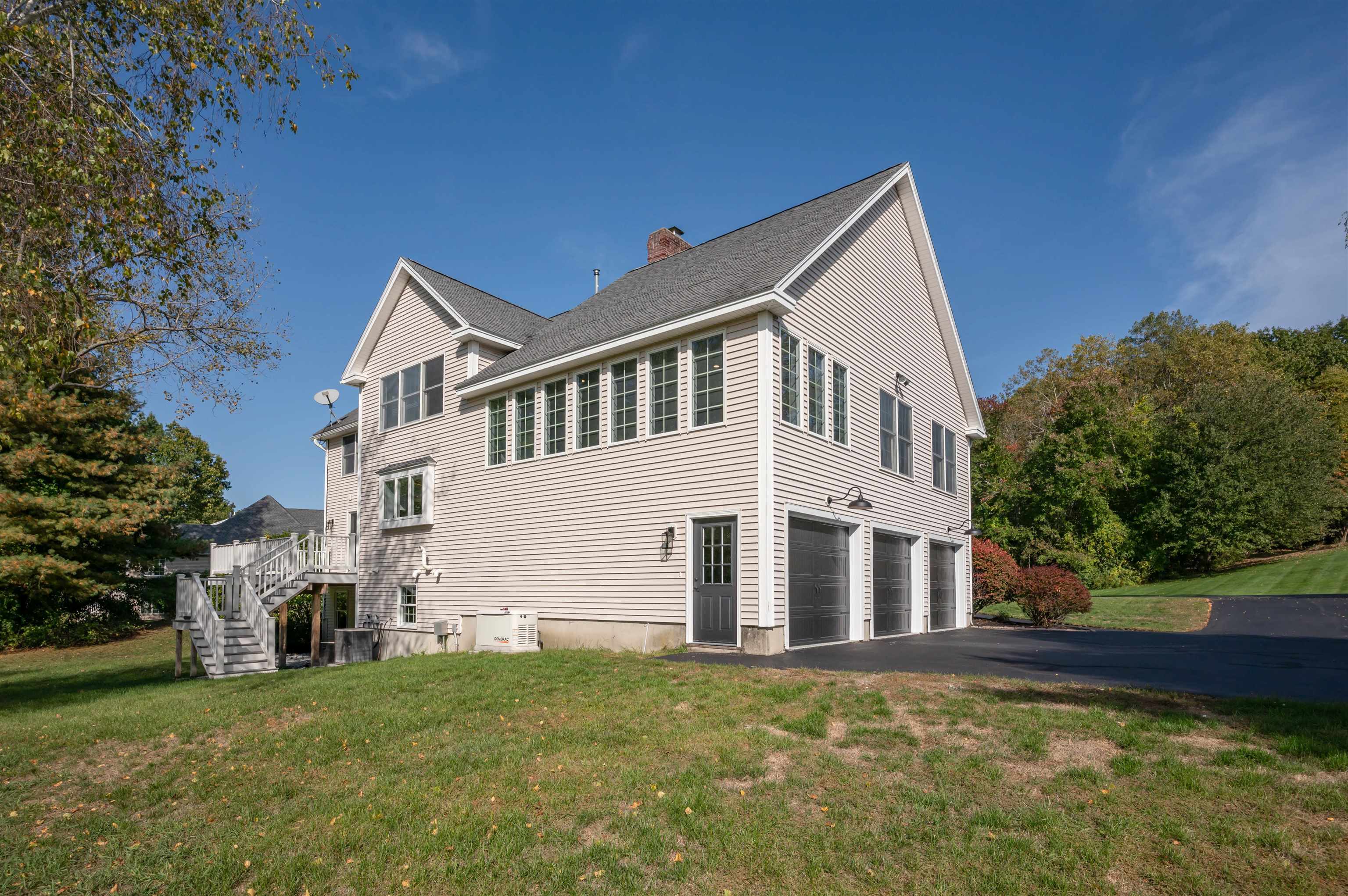 Salem, New Hampshire, 03079, United States, 4 Bedrooms Bedrooms, ,4 BathroomsBathrooms,Residential,Active,1953671