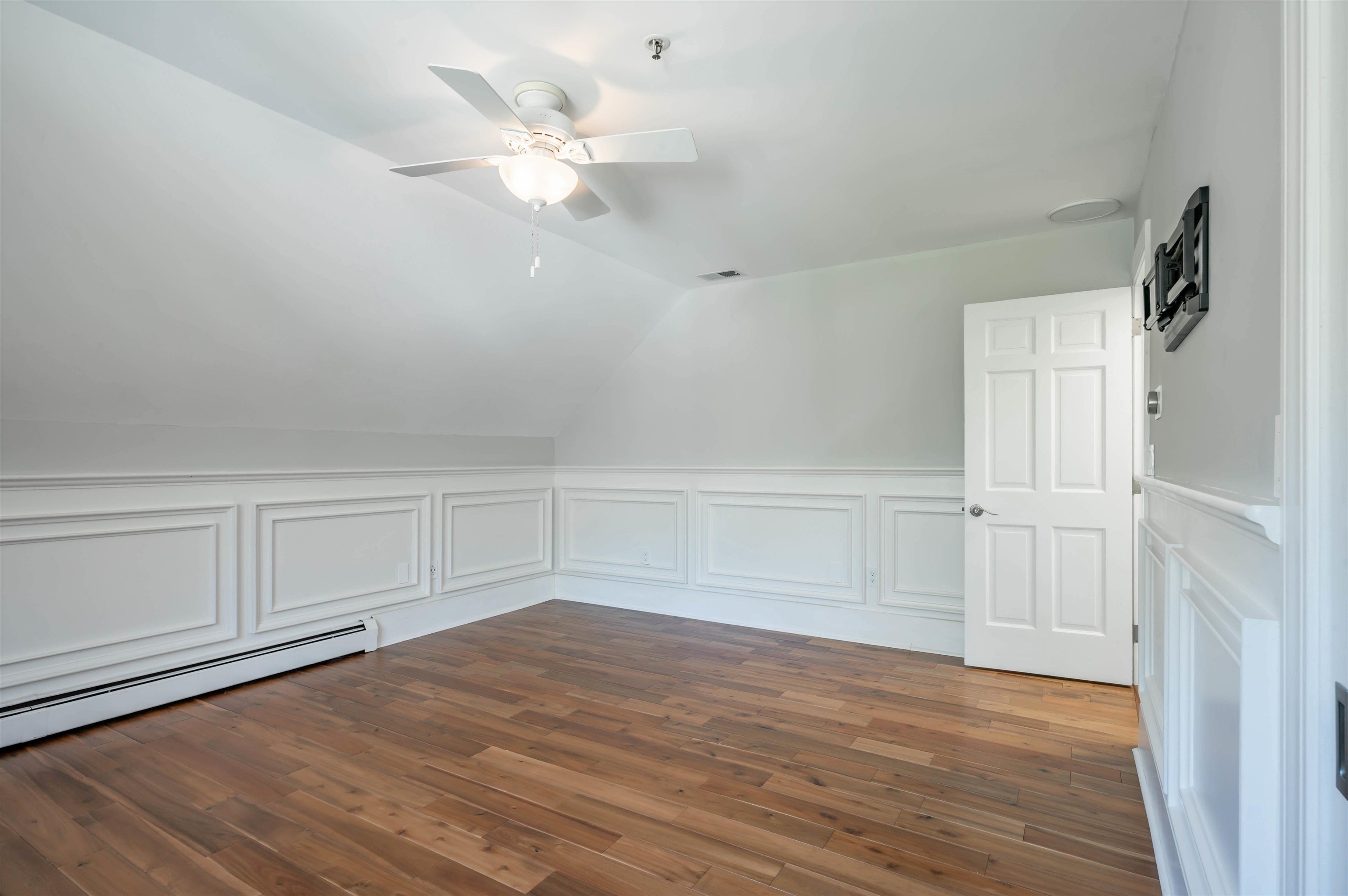 Hampton Falls, New Hampshire, 03844, United States, 7 Bedrooms Bedrooms, ,7 BathroomsBathrooms,Residential,Active,1820328