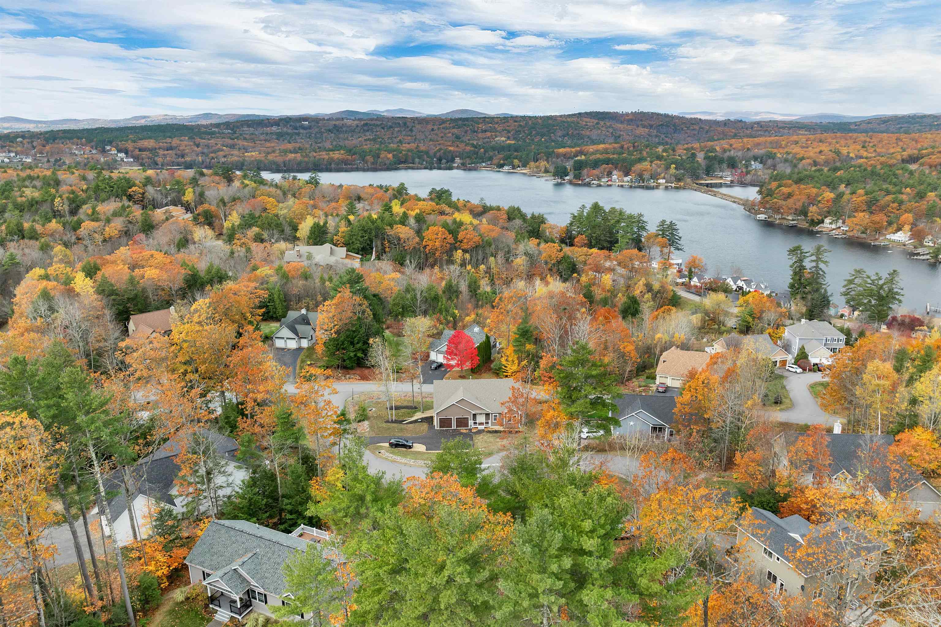 Laconia, New Hampshire, 03246, United States, 4 Bedrooms Bedrooms, ,4 BathroomsBathrooms,Residential,Active,1985603
