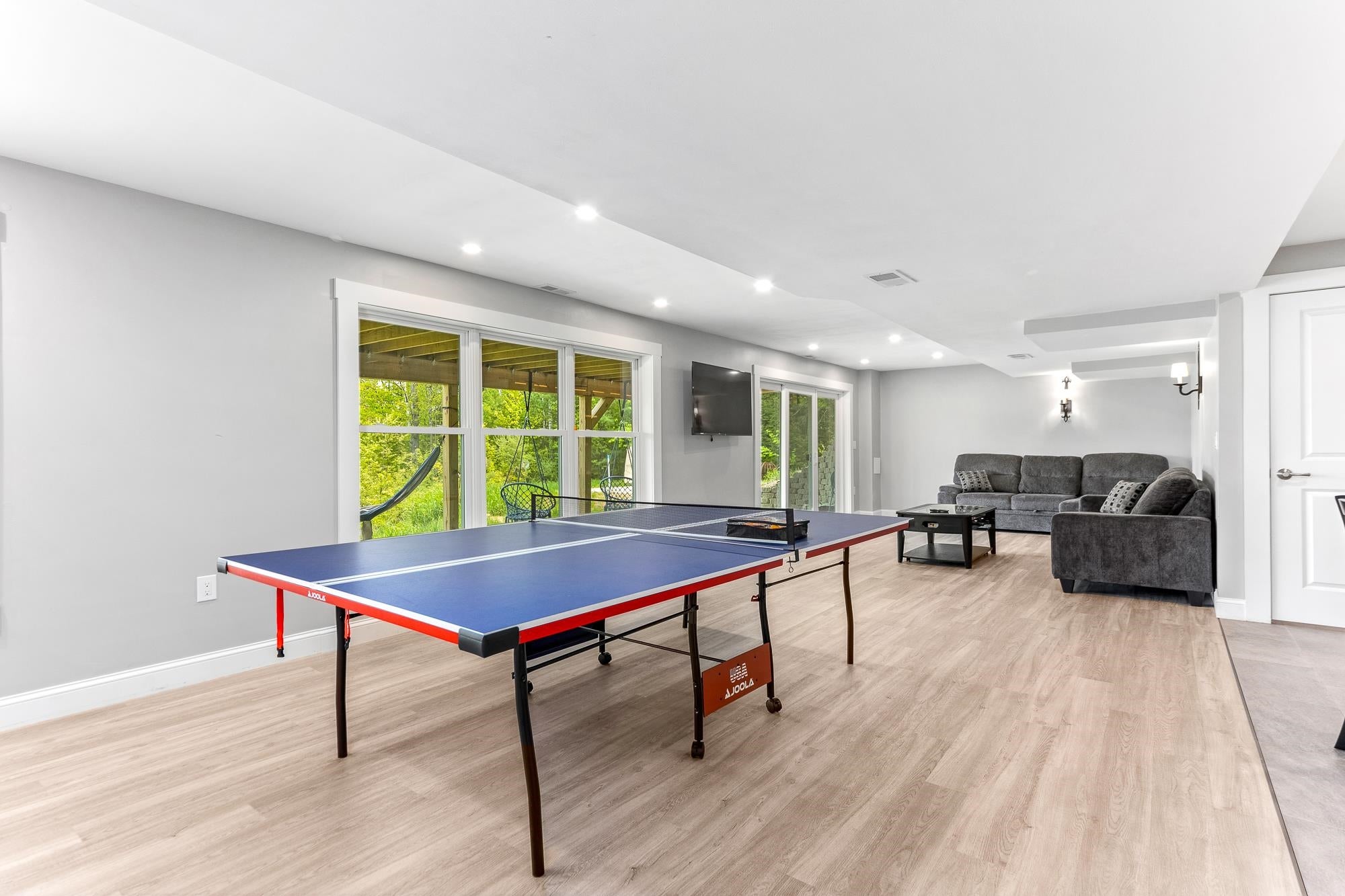 Thornton, New Hampshire, 03285, United States, 5 Bedrooms Bedrooms, ,6 BathroomsBathrooms,Residential,Active,1797970