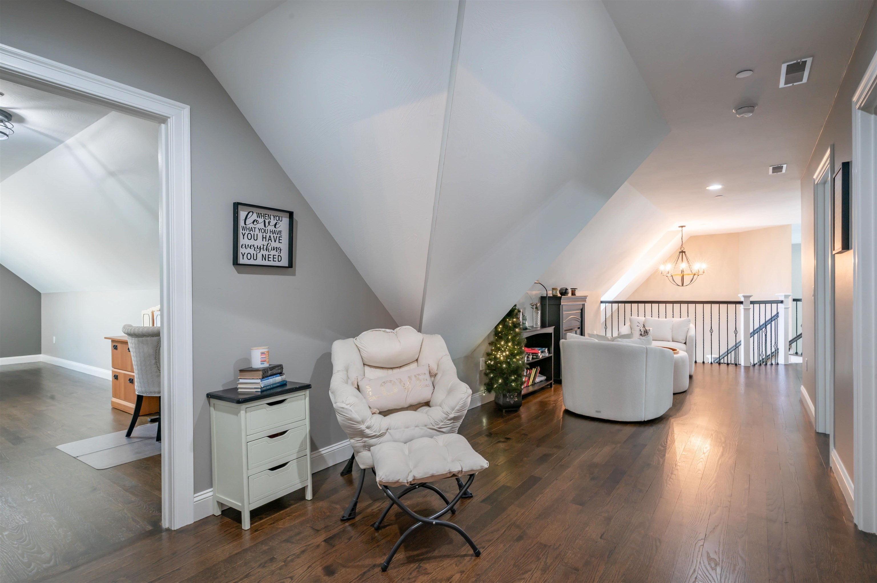Hollis, New Hampshire, 03049, United States, 4 Bedrooms Bedrooms, ,3 BathroomsBathrooms,Residential,Active,1927665