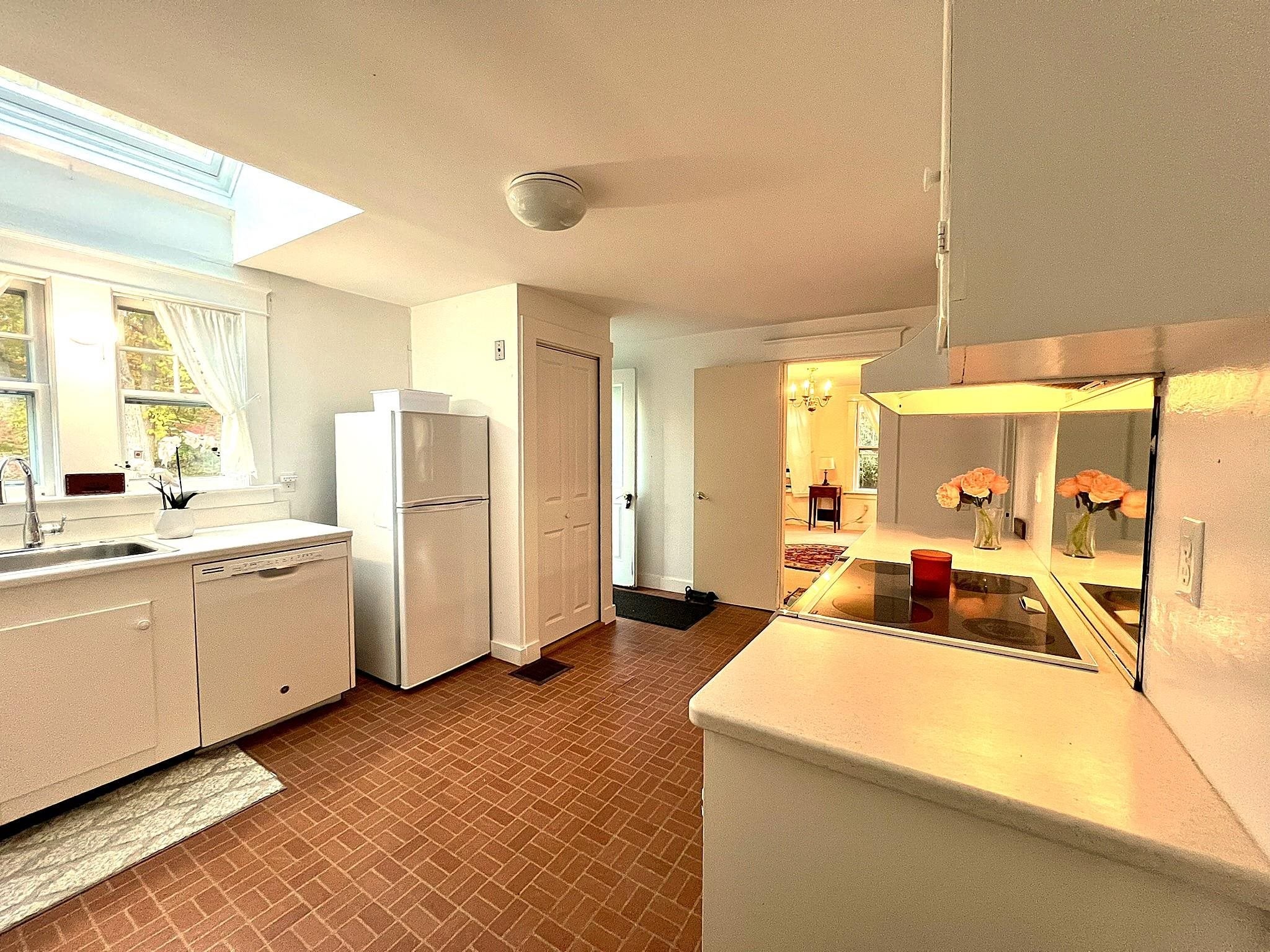 New Castle, New Hampshire, 03854, United States, 2 Bedrooms Bedrooms, ,2 BathroomsBathrooms,Residential,Active,1969685