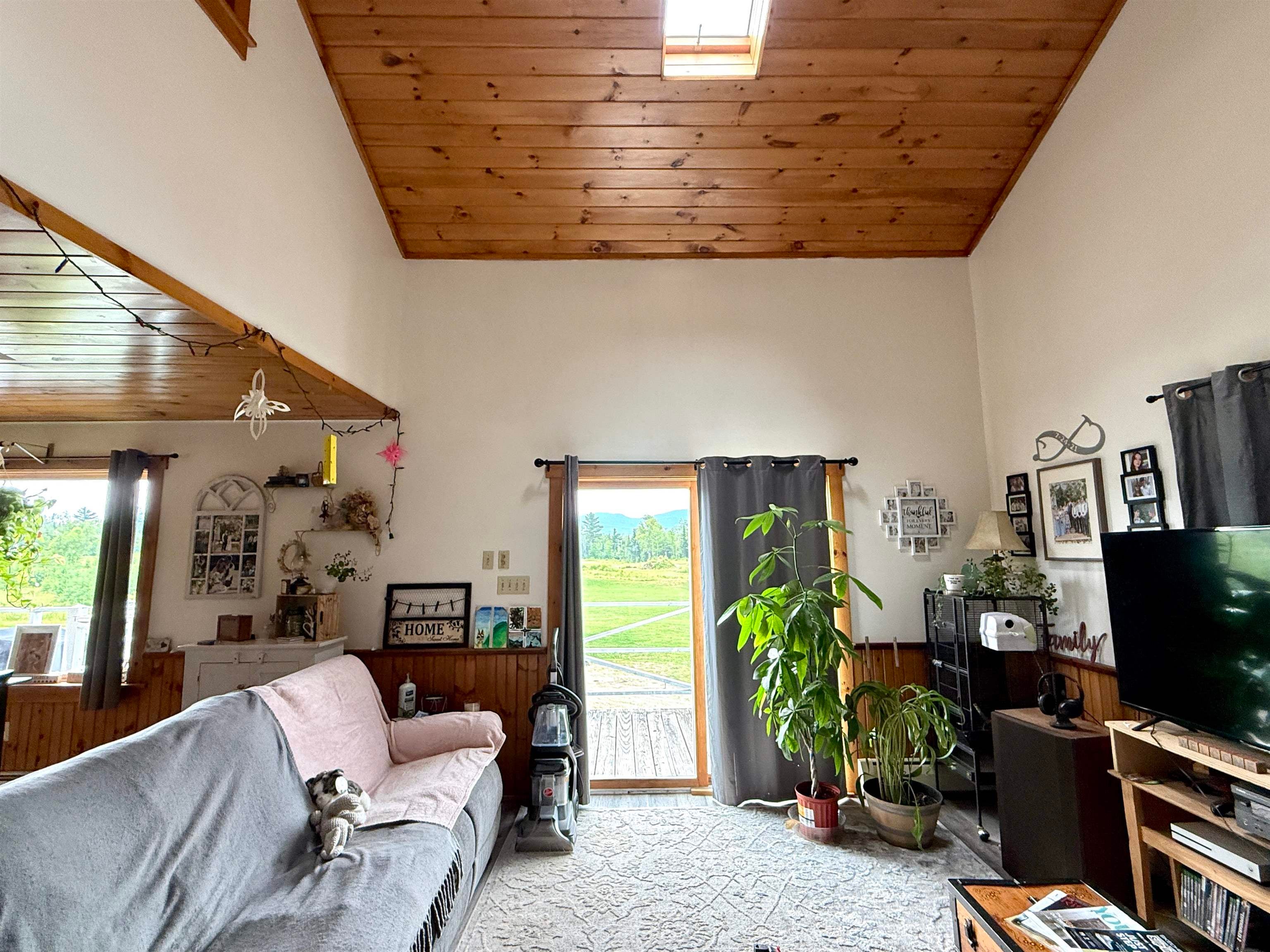 Jefferson, New Hampshire, 03583, United States, 3 Bedrooms Bedrooms, ,1 BathroomBathrooms,Residential,Active,1877863