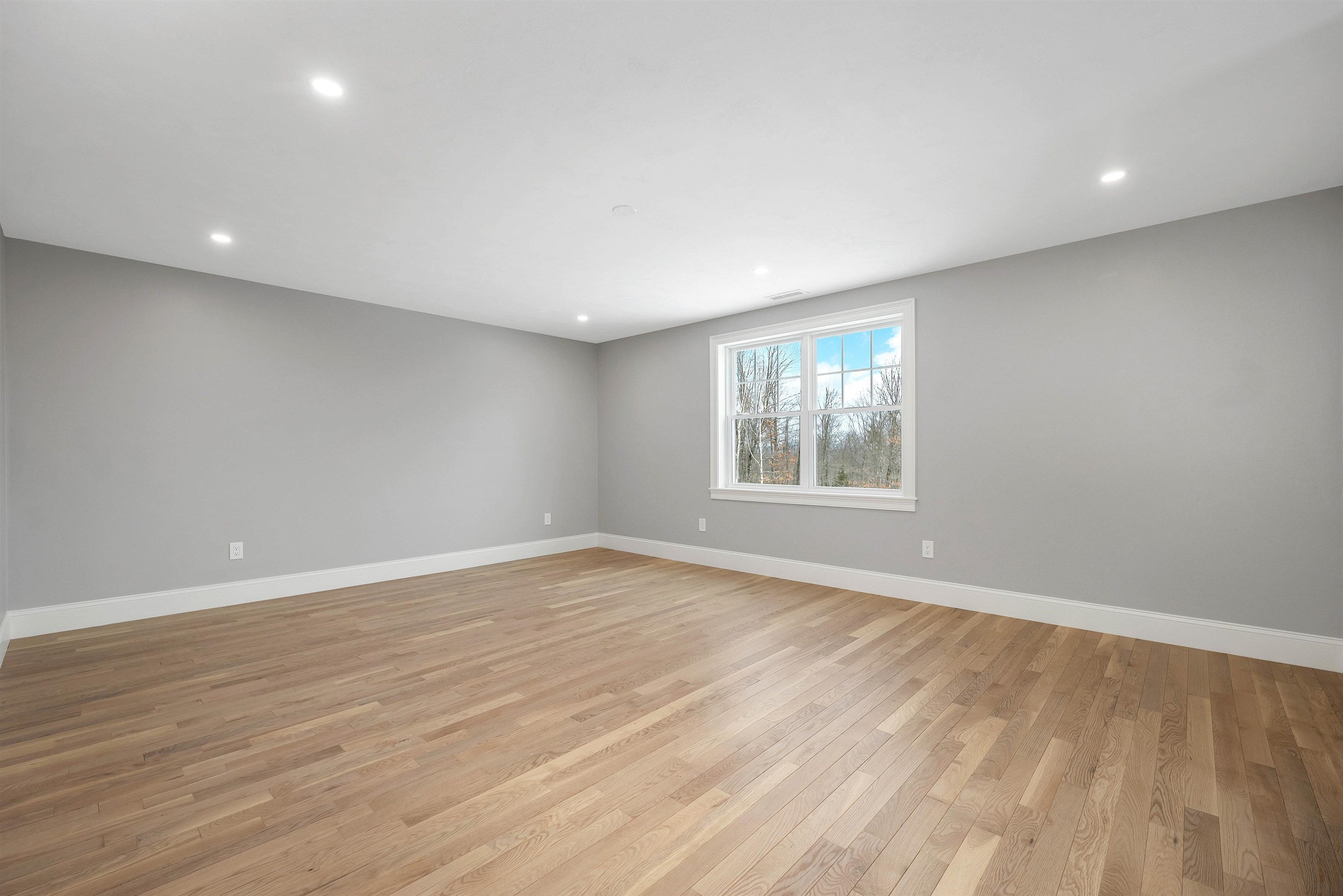 Meredith, New Hampshire, 03253, United States, 4 Bedrooms Bedrooms, ,5 BathroomsBathrooms,Residential,Active,1970998