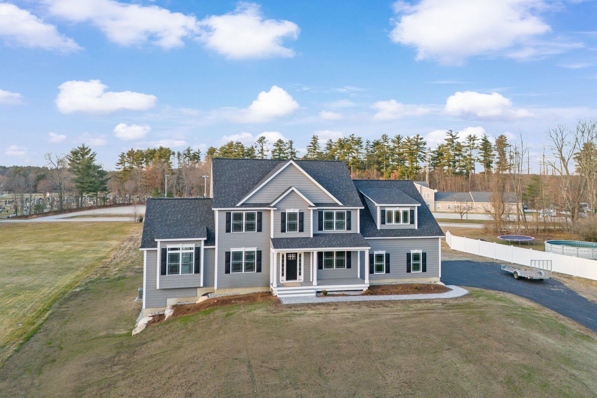Auburn, New Hampshire, 03032, United States, 4 Bedrooms Bedrooms, ,4 BathroomsBathrooms,Residential,Active,2001063