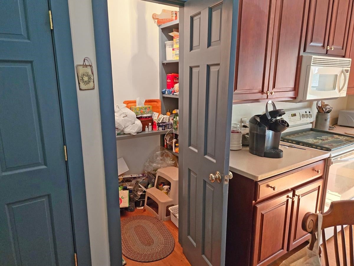 Hartford, Vermont, 05001, United States, 4 Bedrooms Bedrooms, ,4 BathroomsBathrooms,Residential,Active,1941371