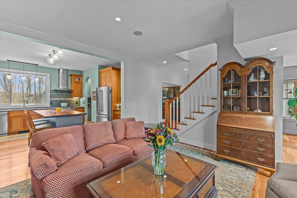 Essex, Vermont, 05452, United States, 4 Bedrooms Bedrooms, ,3 BathroomsBathrooms,Residential,Active,1973542