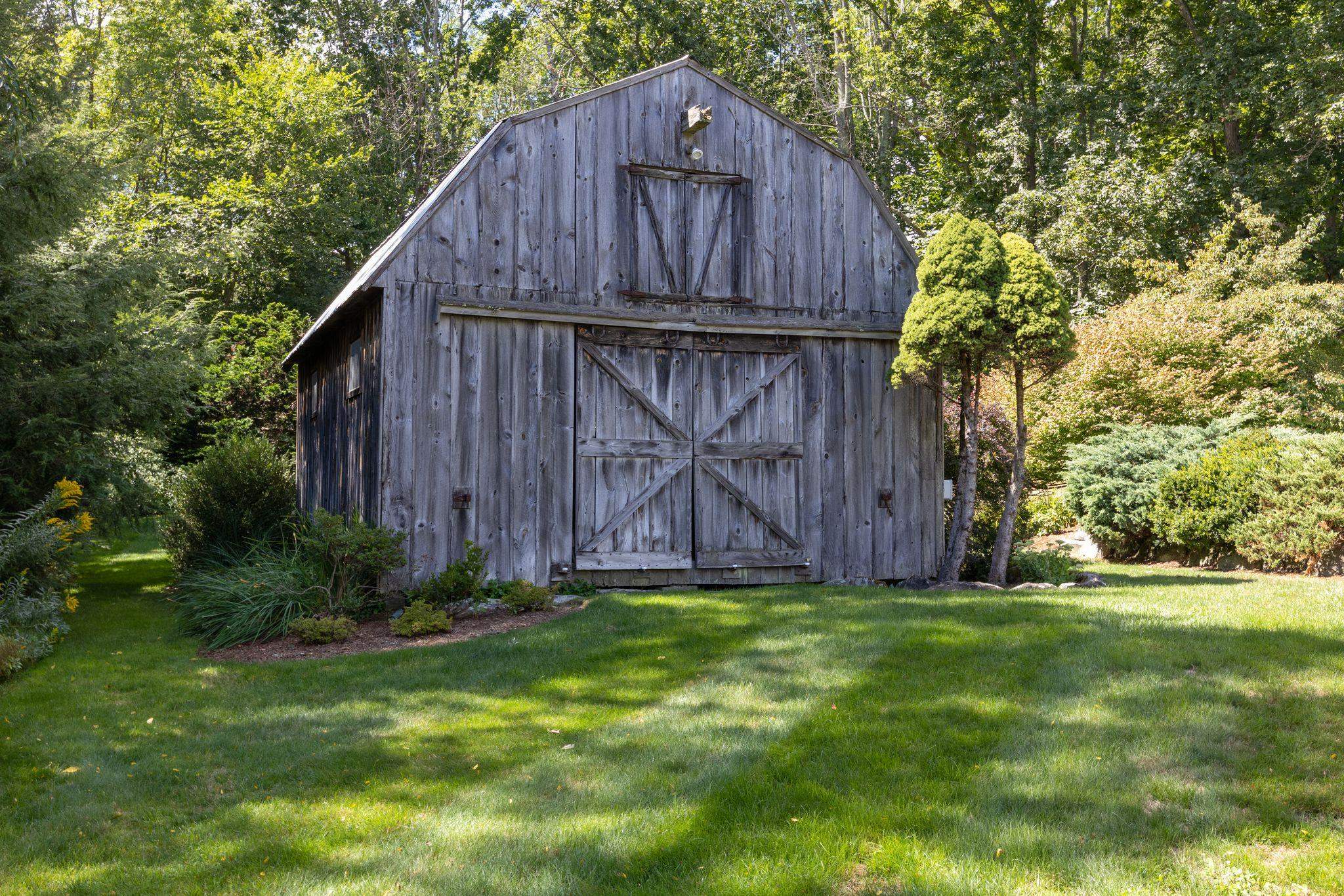 Hampton Falls, New Hampshire, 03844, United States, 4 Bedrooms Bedrooms, ,4 BathroomsBathrooms,Residential,Pending,2006809