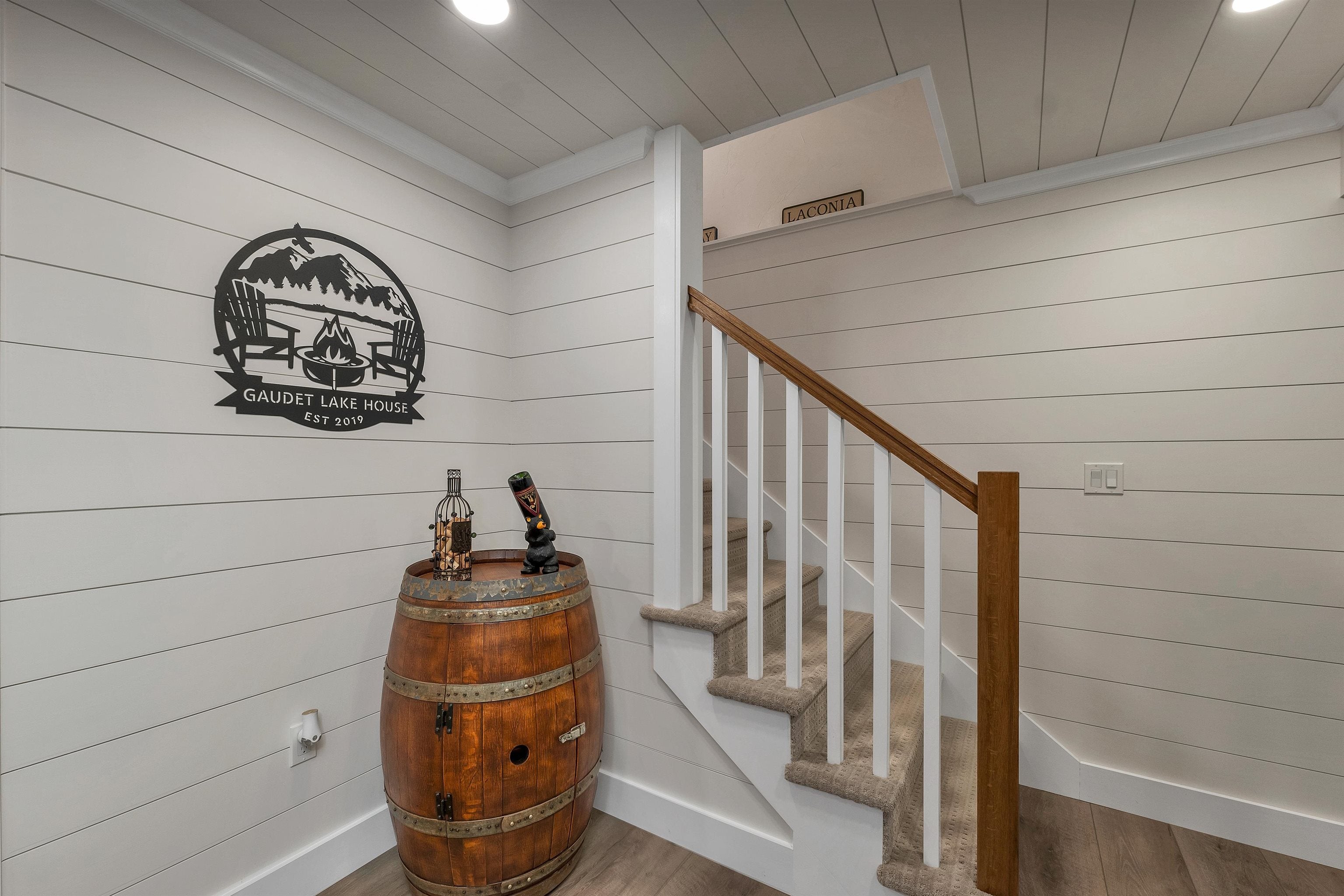 Laconia, New Hampshire, 03246, United States, 5 Bedrooms Bedrooms, ,4 BathroomsBathrooms,Residential,Active,1964500