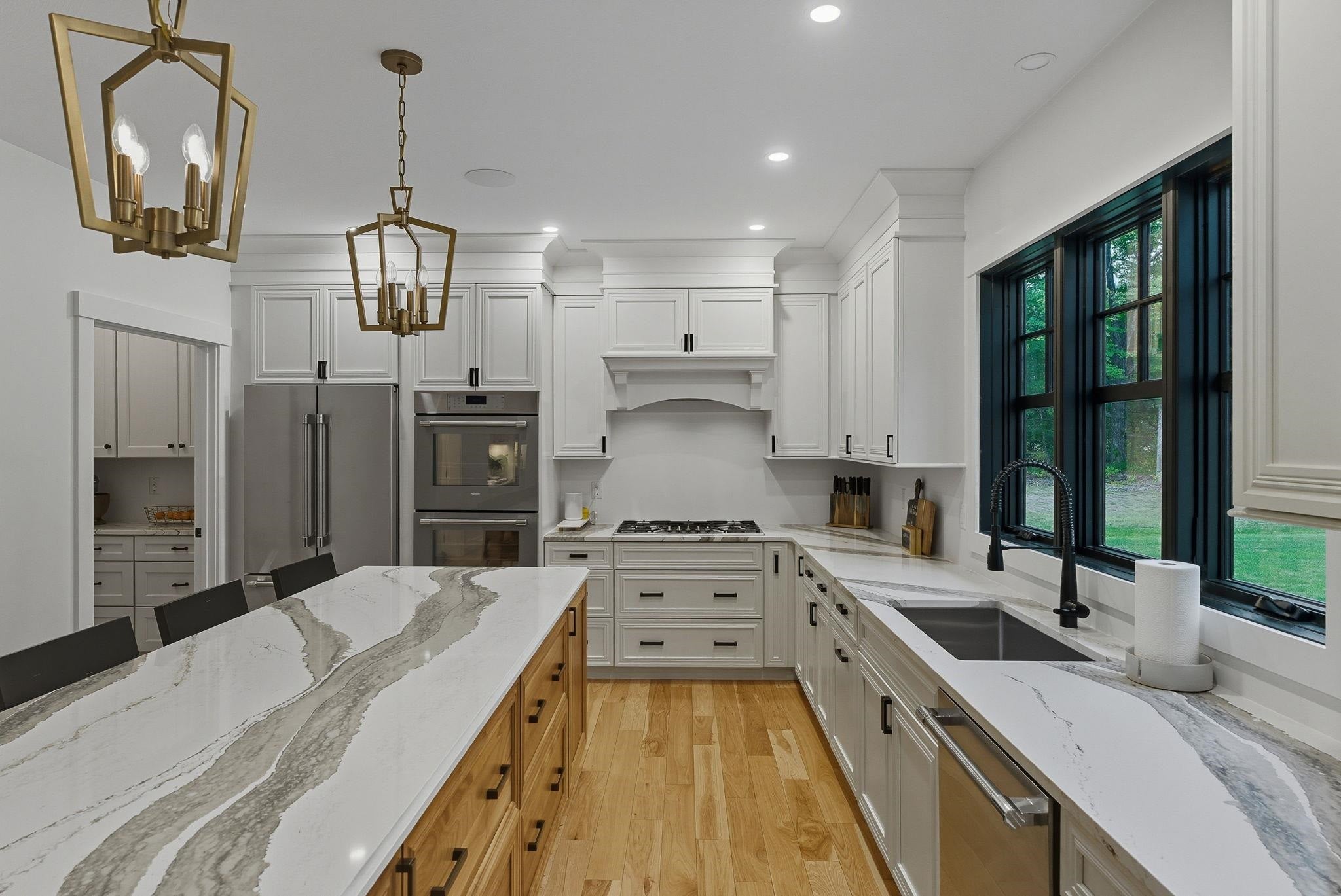 Hollis, New Hampshire, 03049, United States, 4 Bedrooms Bedrooms, ,3 BathroomsBathrooms,Residential,Active,1945249