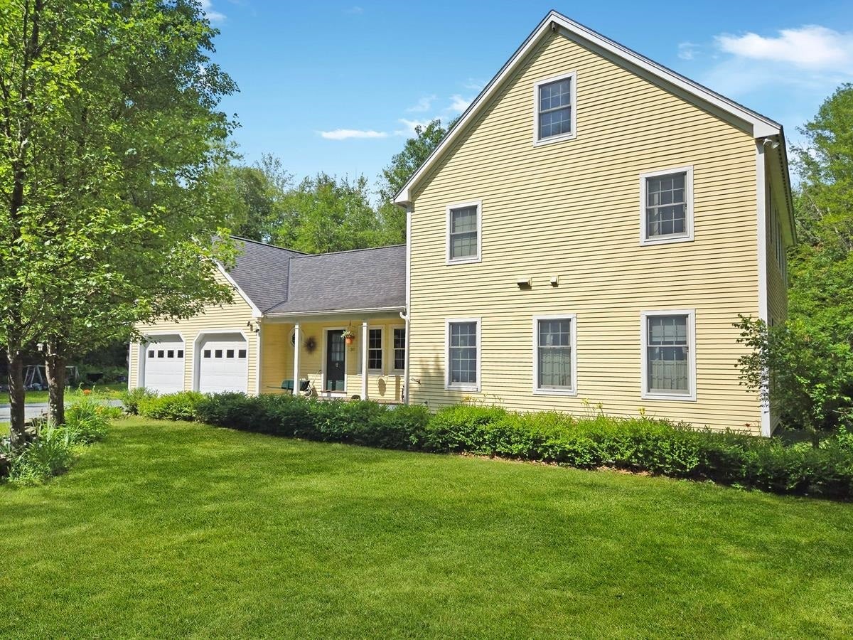 Hartford, Vermont, 05001, United States, 4 Bedrooms Bedrooms, ,4 BathroomsBathrooms,Residential,Active,1941371