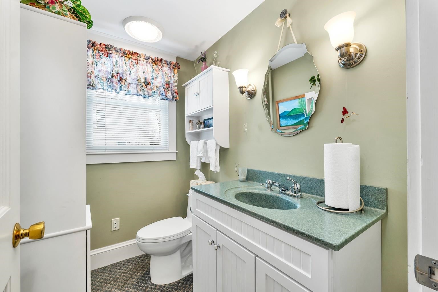 Laconia, New Hampshire, 03246, United States, 4 Bedrooms Bedrooms, ,4 BathroomsBathrooms,Residential,Active,1704917