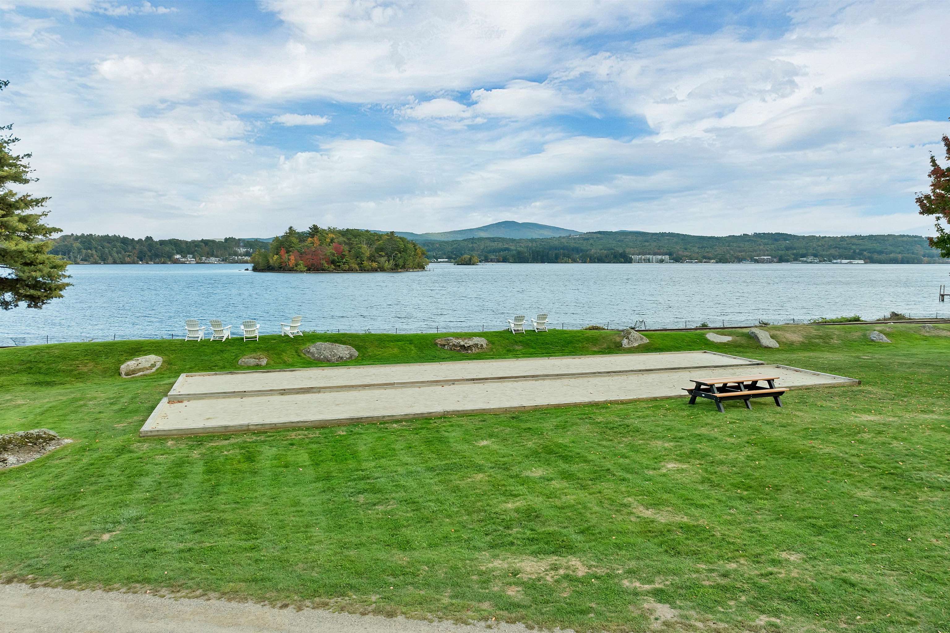 Laconia, New Hampshire, 03246, United States, 5 Bedrooms Bedrooms, ,4 BathroomsBathrooms,Residential,Active,1964500