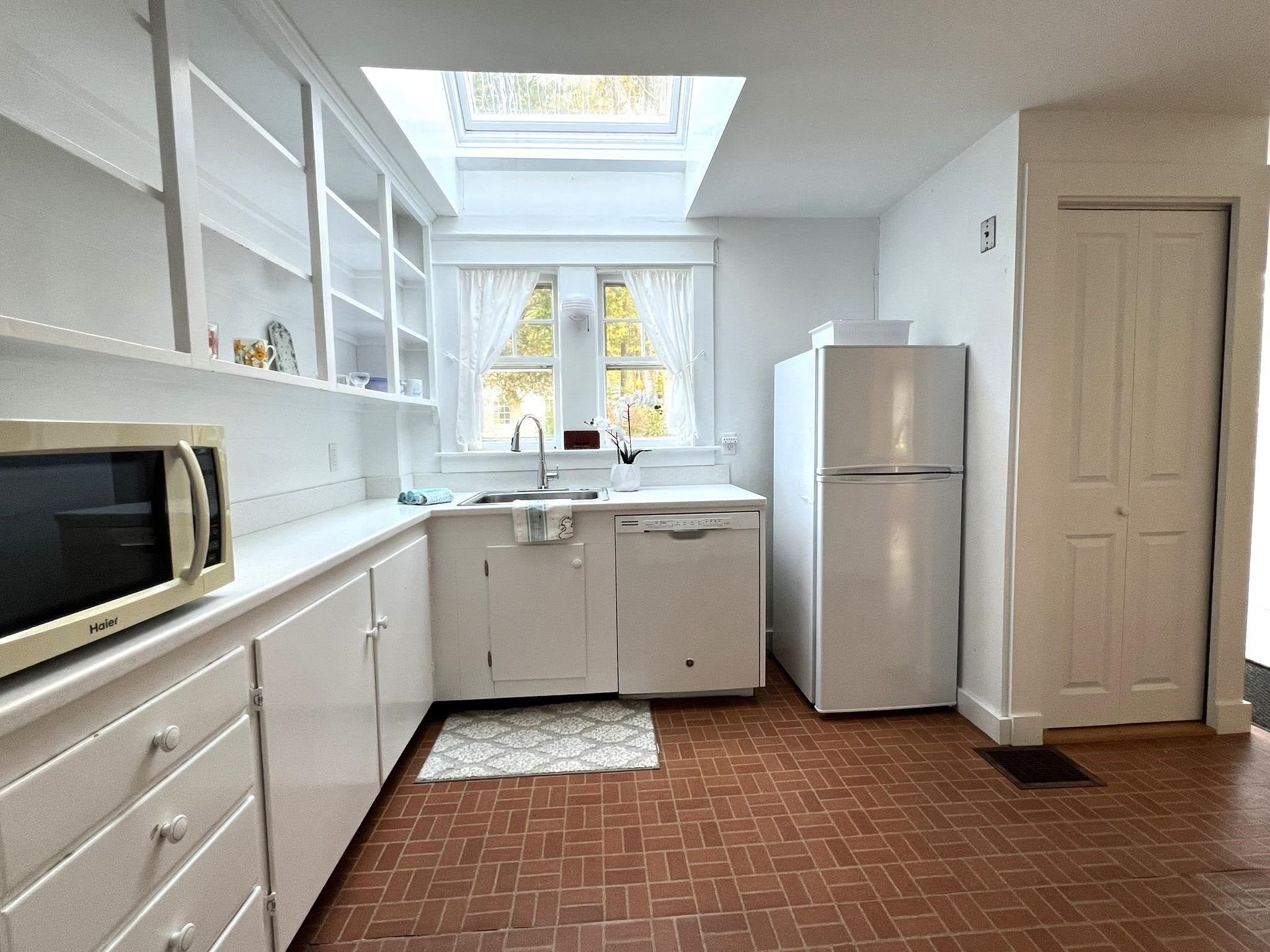 New Castle, New Hampshire, 03854, United States, 2 Bedrooms Bedrooms, ,2 BathroomsBathrooms,Residential,Active,1969685