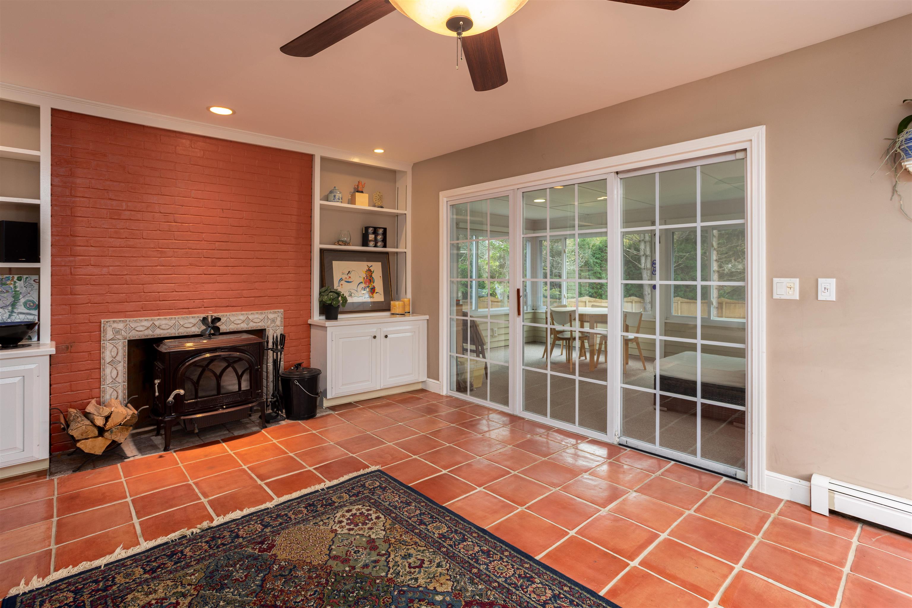 Shelburne, Vermont, 05482, United States, 3 Bedrooms Bedrooms, ,4 BathroomsBathrooms,Residential,Active,1962170