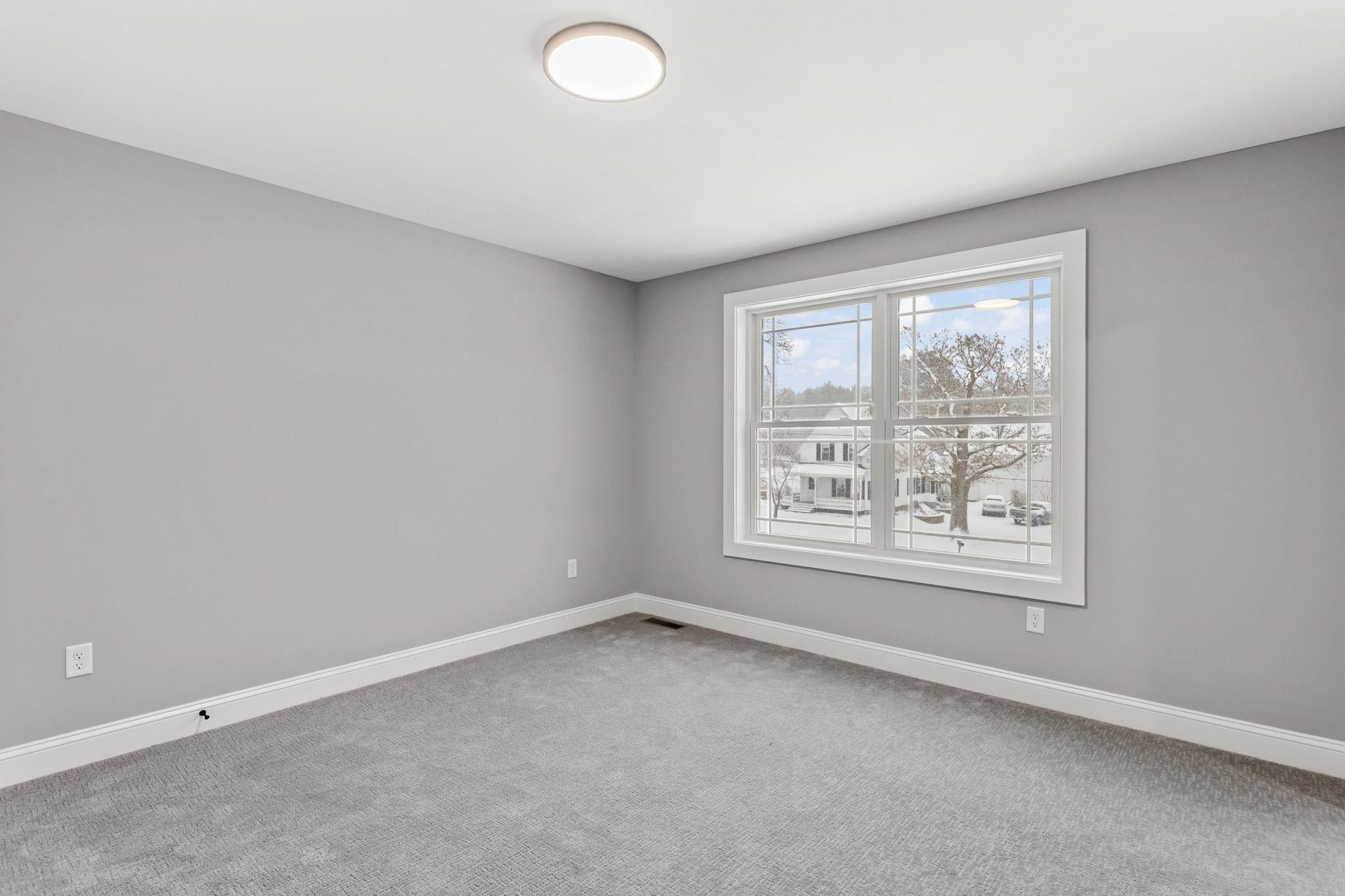 Auburn, New Hampshire, 03032, United States, 4 Bedrooms Bedrooms, ,4 BathroomsBathrooms,Residential,Active,2001063