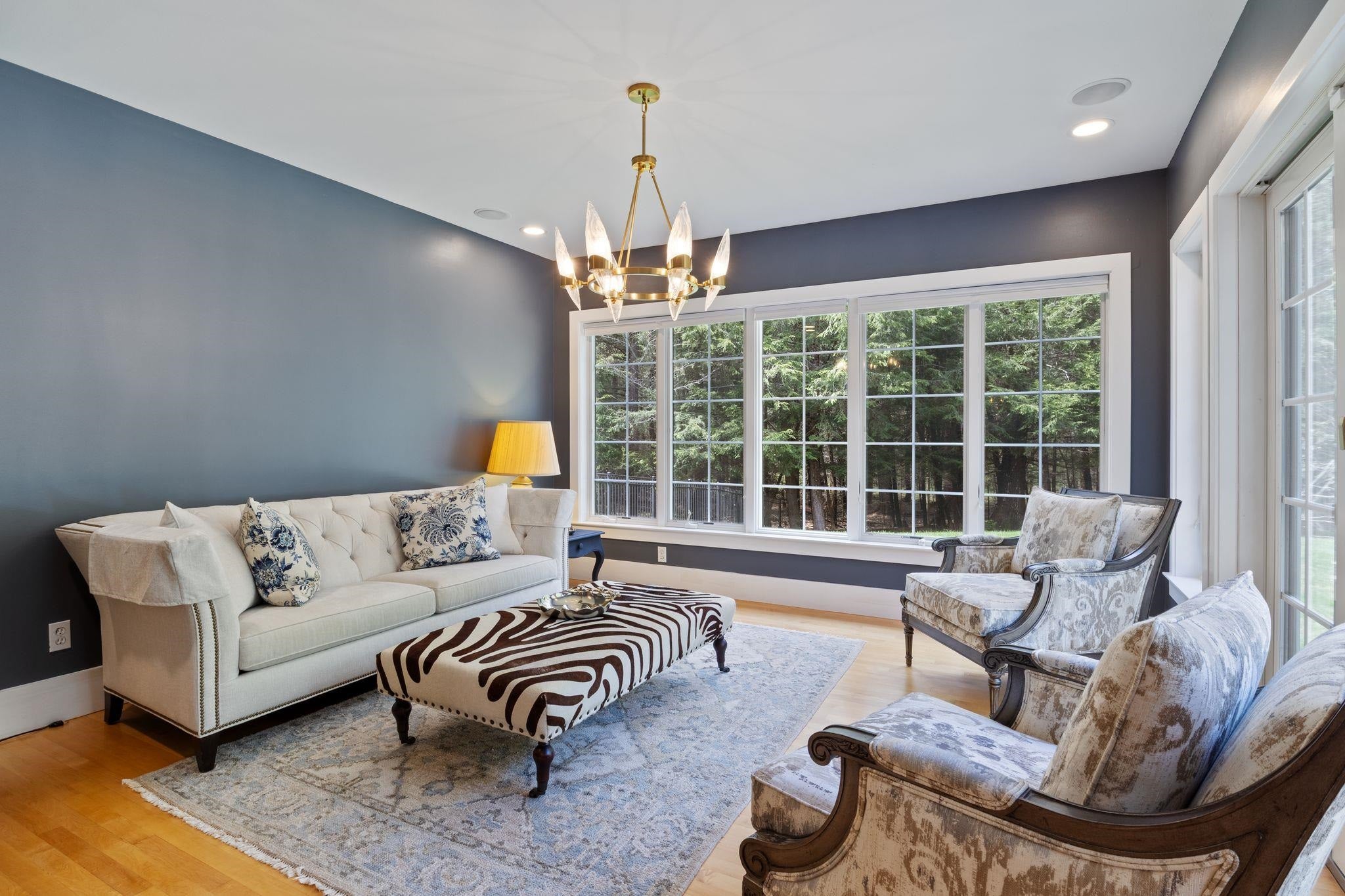 Stratham, New Hampshire, 03885, United States, 4 Bedrooms Bedrooms, ,4 BathroomsBathrooms,Residential,Active,2045550