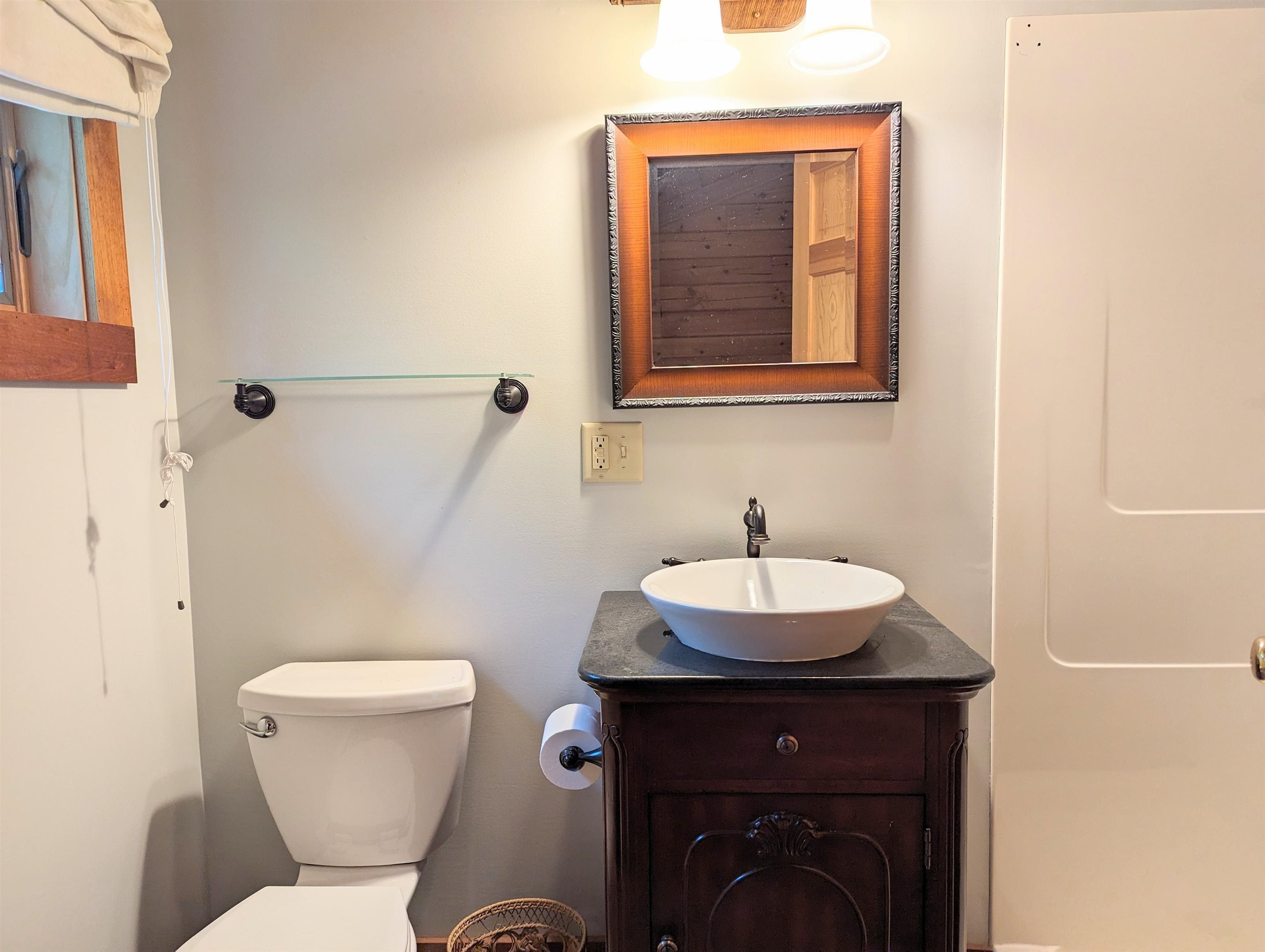 Woodbury, Vermont, 05681, United States, 3 Bedrooms Bedrooms, ,4 BathroomsBathrooms,Residential,Active,1952476