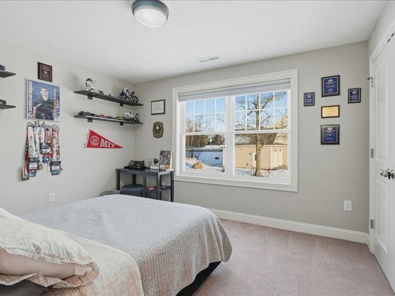 Pelham, New Hampshire, 03076, United States, 3 Bedrooms Bedrooms, ,3 BathroomsBathrooms,Residential,Active,2007950