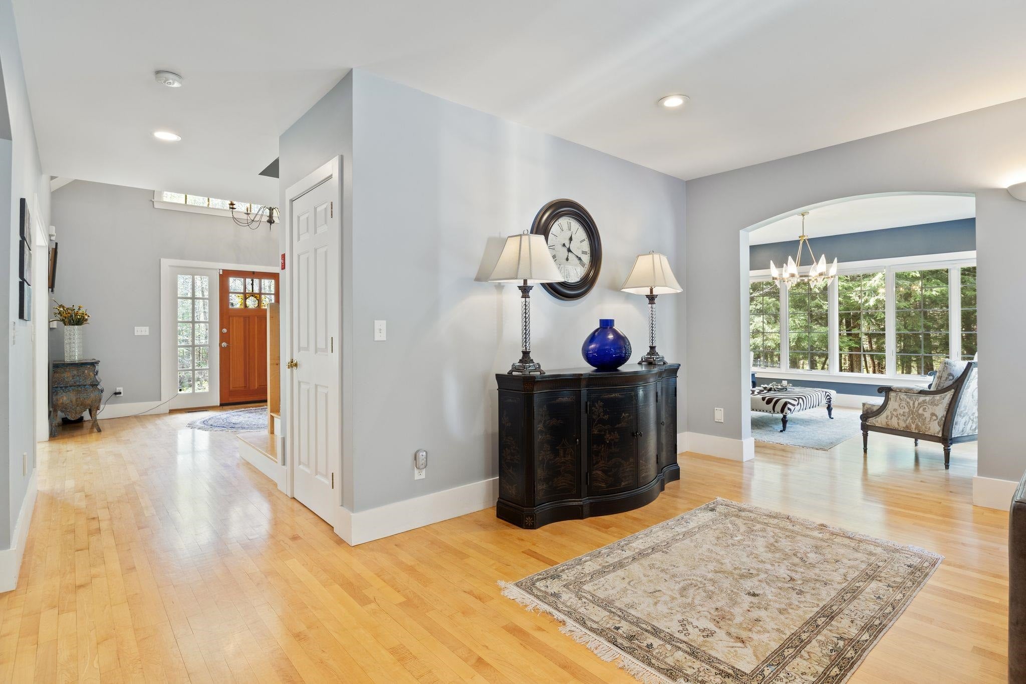 Stratham, New Hampshire, 03885, United States, 4 Bedrooms Bedrooms, ,4 BathroomsBathrooms,Residential,Active,2045550