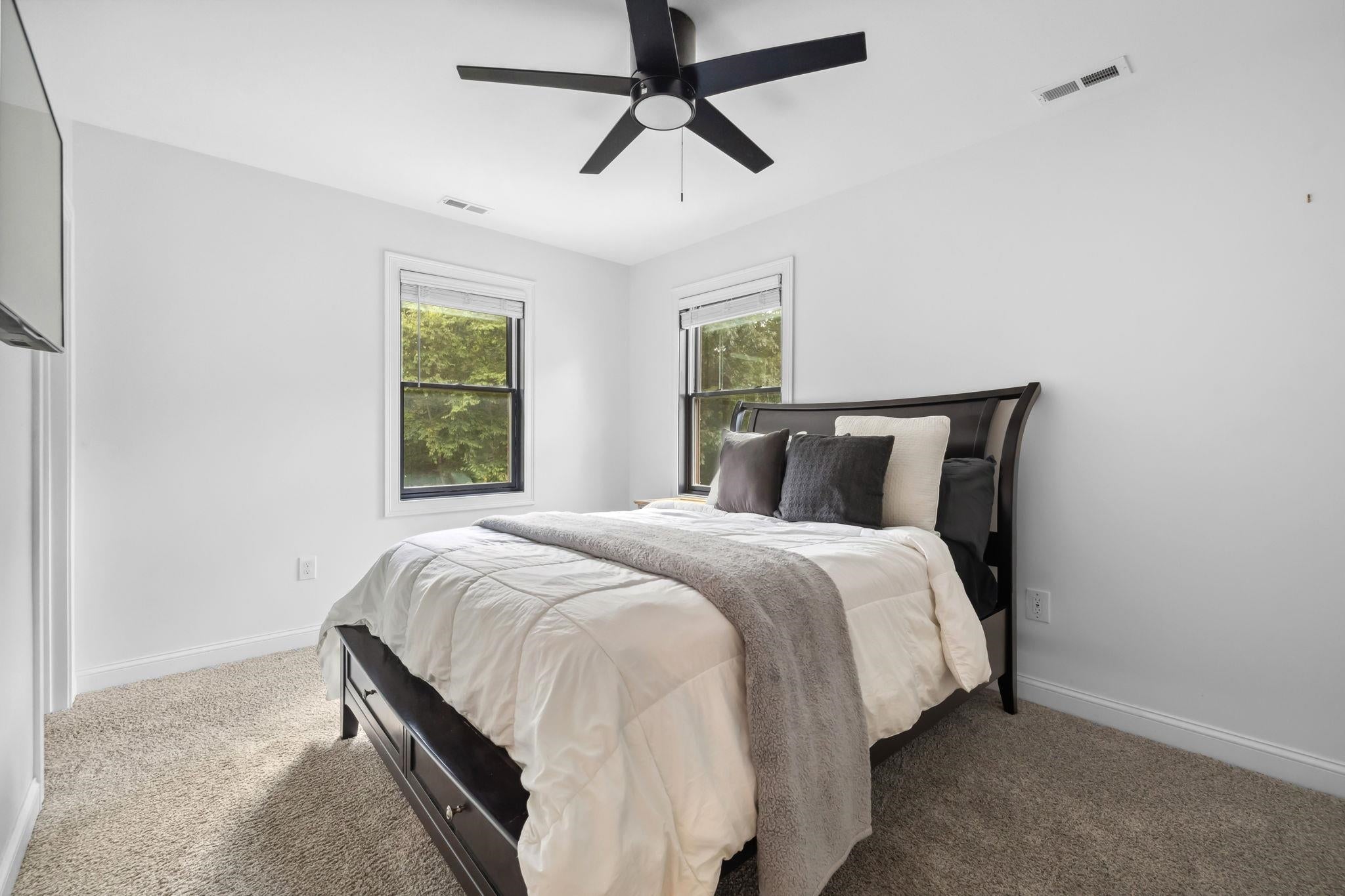 Bedford, New Hampshire, 03110, United States, 7 Bedrooms Bedrooms, ,6 BathroomsBathrooms,Residential,Active,1703132