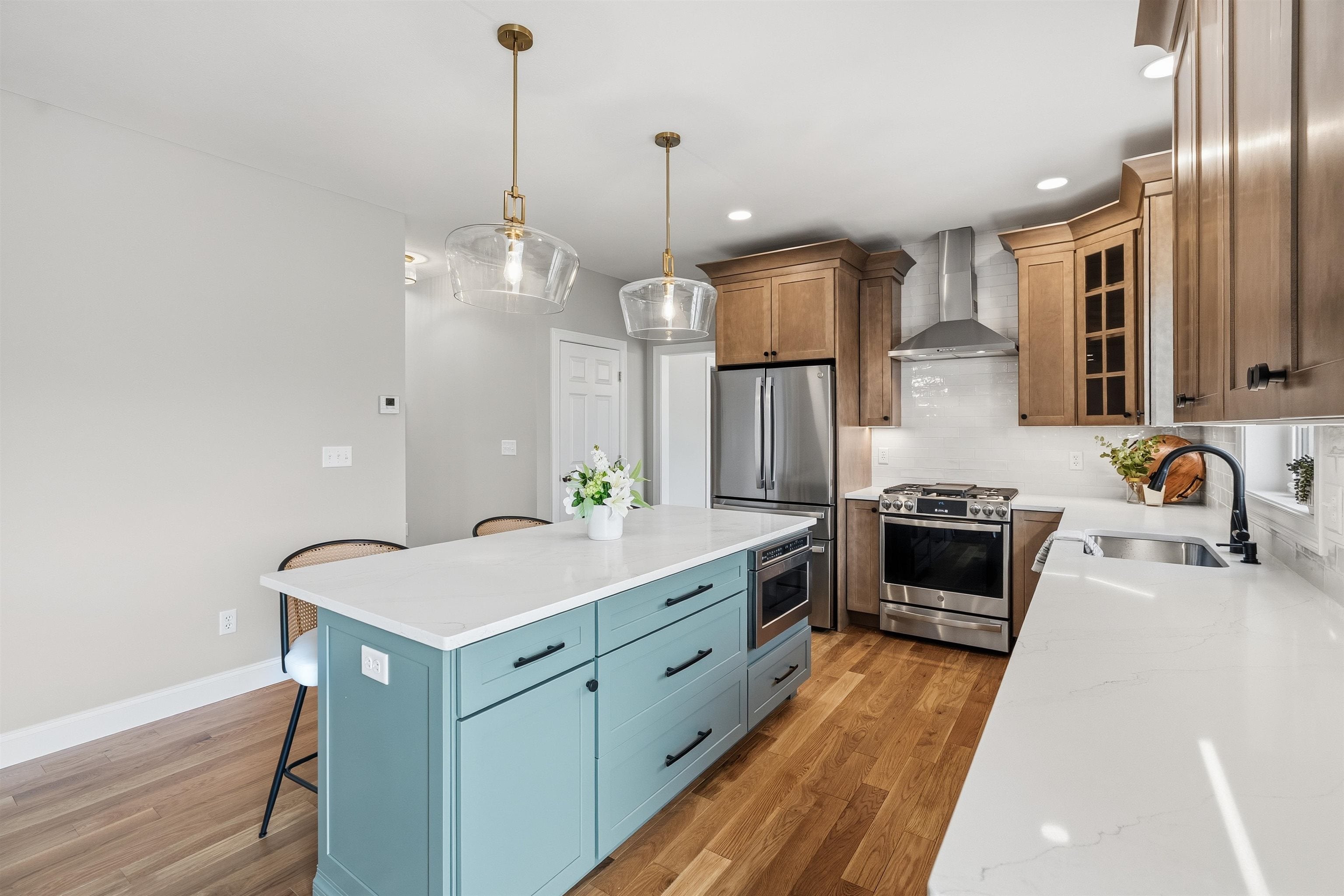 Derry, New Hampshire, 03038, United States, 4 Bedrooms Bedrooms, ,3 BathroomsBathrooms,Residential,Active,1992291