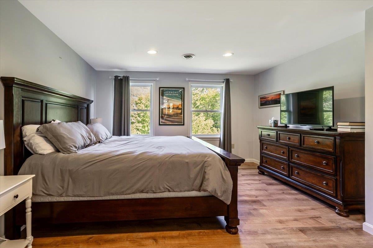Warren, Vermont, 05674, United States, 5 Bedrooms Bedrooms, ,4 BathroomsBathrooms,Residential,Active,1843881