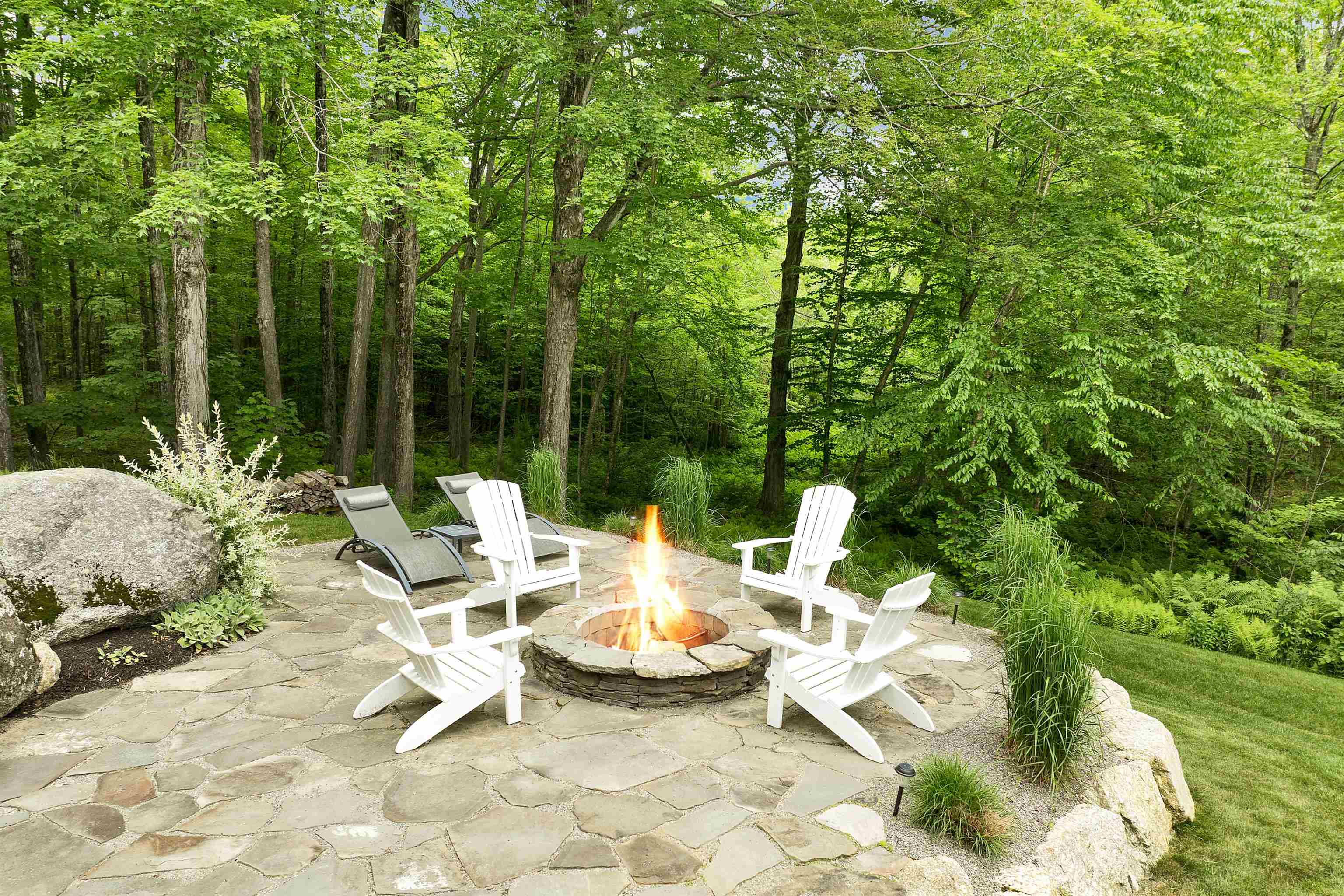 Meredith, New Hampshire, 03253, United States, 4 Bedrooms Bedrooms, ,5 BathroomsBathrooms,Residential,Pending,2045598