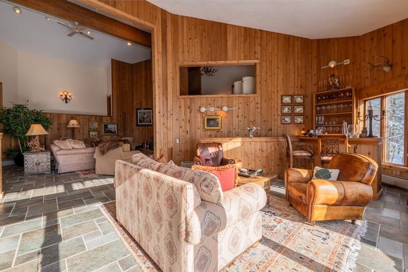 Peru, Vermont, 05152, United States, 5 Bedrooms Bedrooms, ,5 BathroomsBathrooms,Residential,Active,2014570