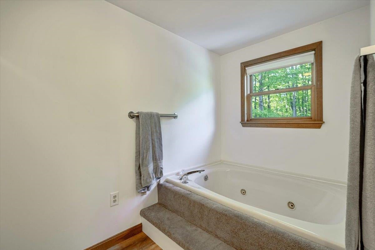 Warren, Vermont, 05674, United States, 5 Bedrooms Bedrooms, ,4 BathroomsBathrooms,Residential,Active,1843881