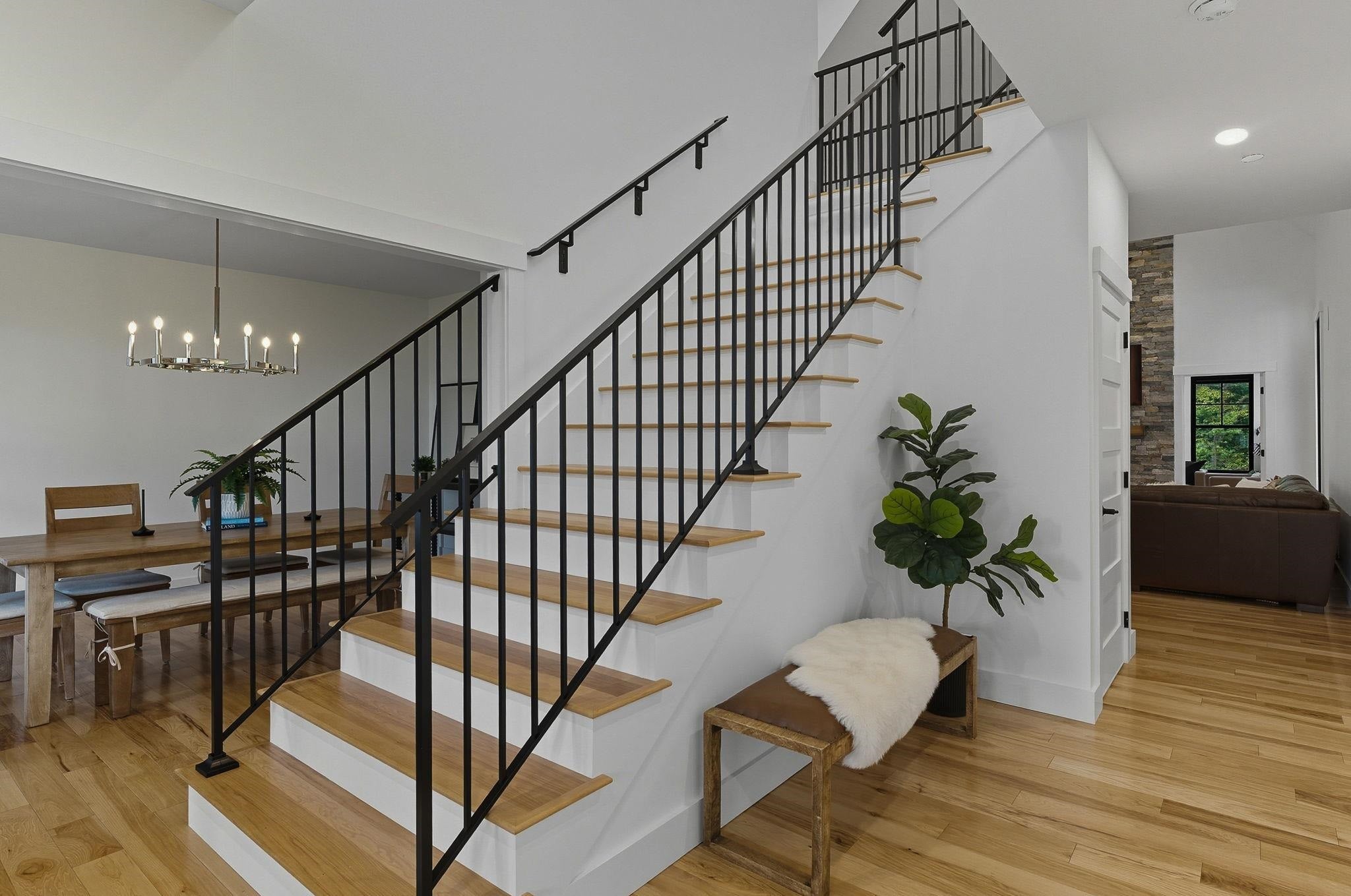 Hollis, New Hampshire, 03049, United States, 4 Bedrooms Bedrooms, ,3 BathroomsBathrooms,Residential,Active,1945249
