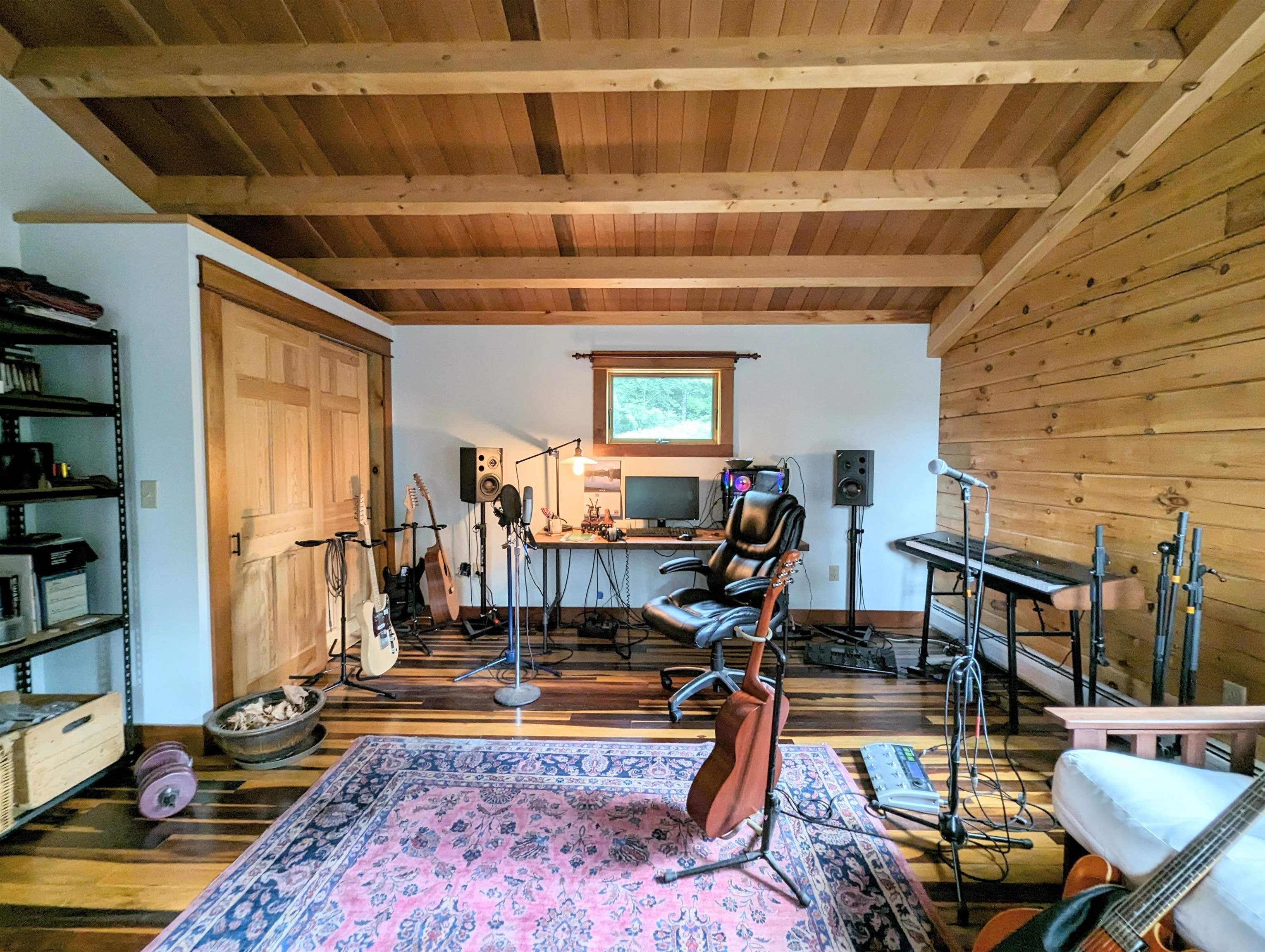 Woodbury, Vermont, 05681, United States, 3 Bedrooms Bedrooms, ,4 BathroomsBathrooms,Residential,Active,1952476