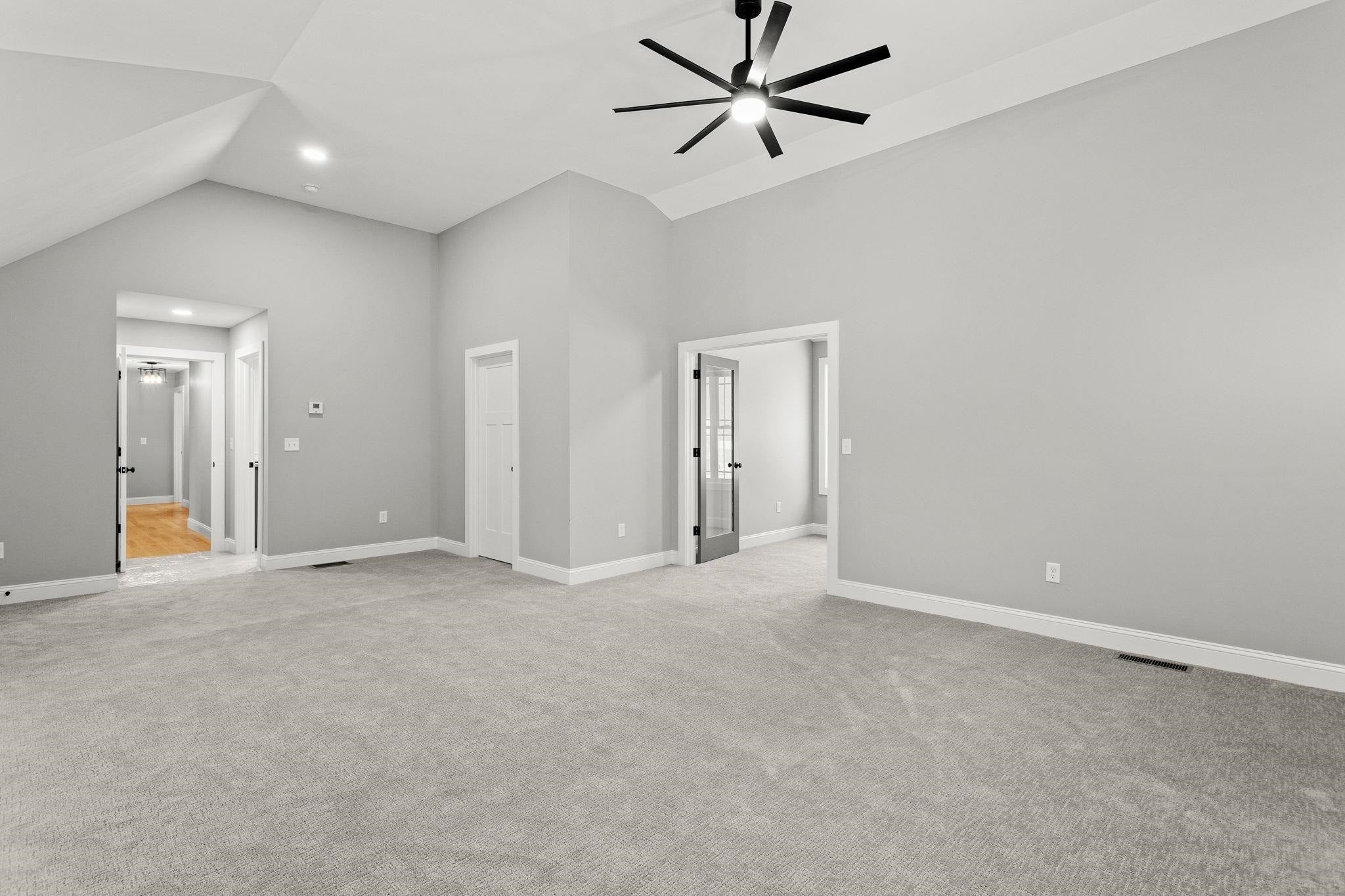 Auburn, New Hampshire, 03032, United States, 4 Bedrooms Bedrooms, ,4 BathroomsBathrooms,Residential,Active,2001063