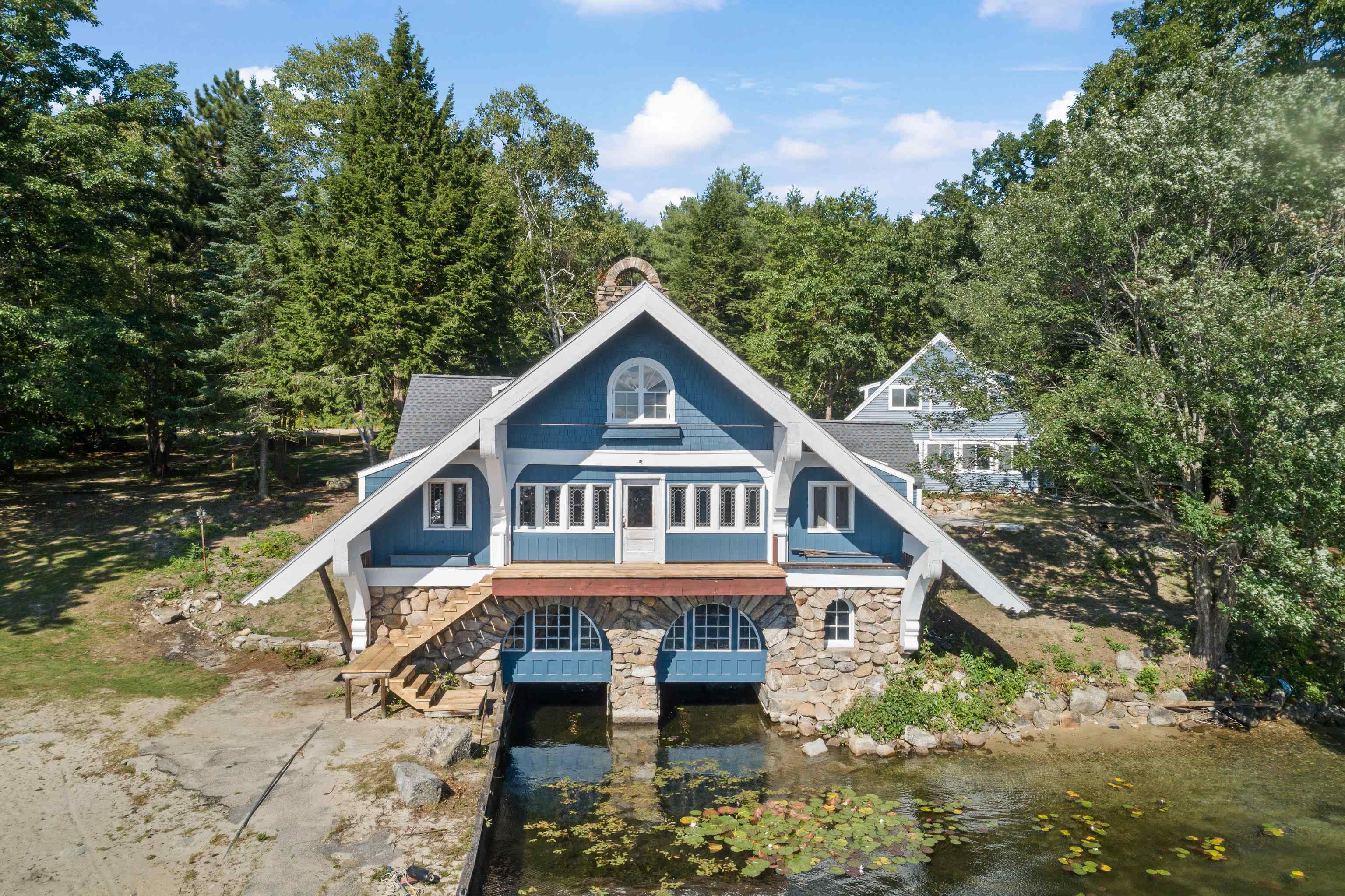 Moultonborough, New Hampshire, 03254, United States, 6 Bedrooms Bedrooms, ,3 BathroomsBathrooms,Residential,Active,1798037